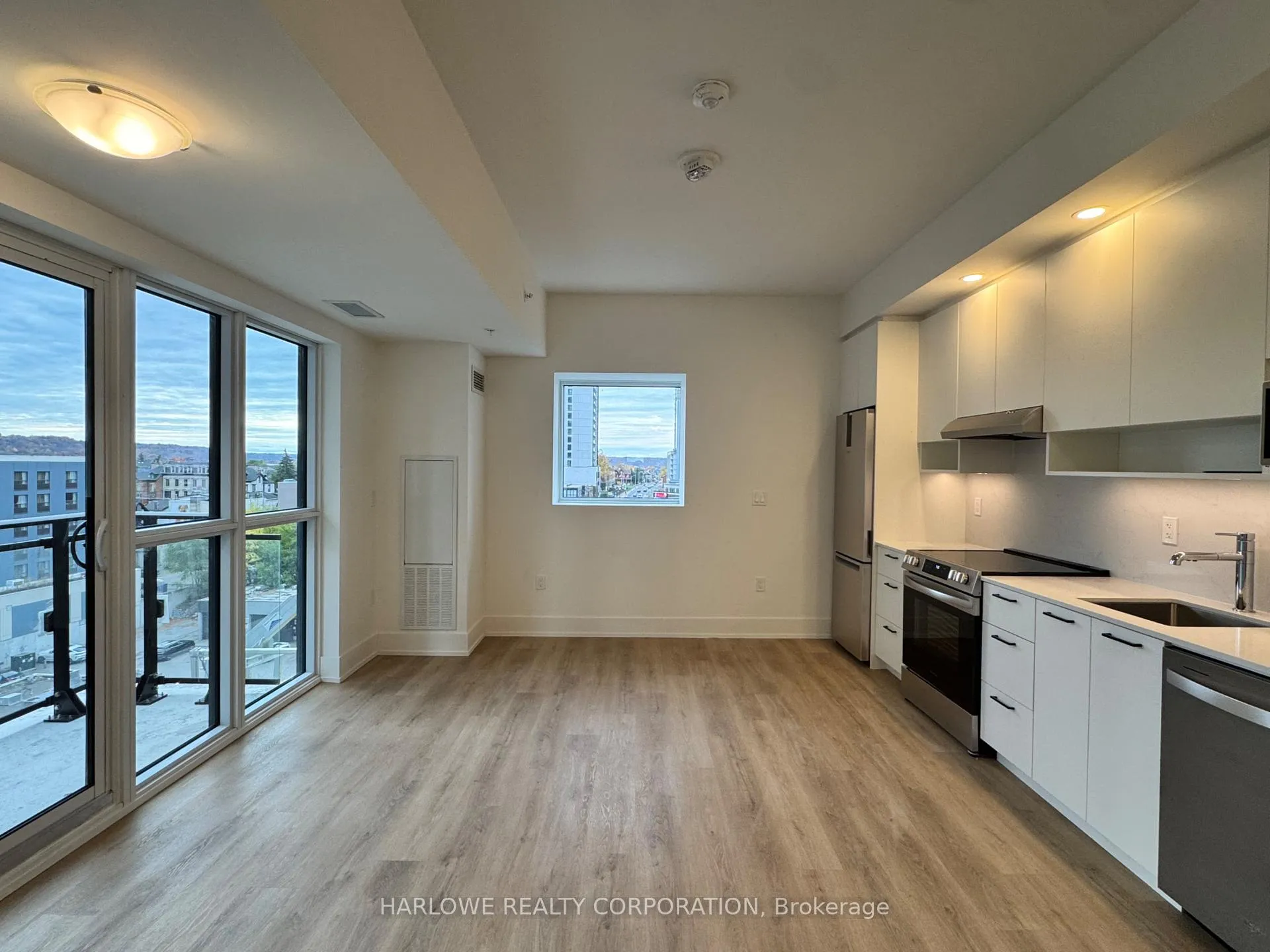 Photo 2 of Unit 702, 206 King Street W, Hamilton, Central — HOMEH