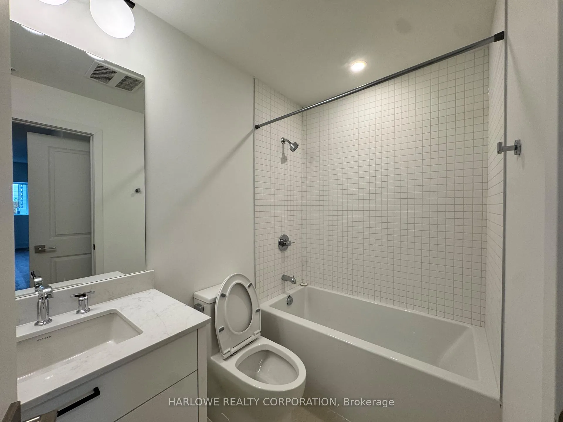 Photo 5 of Unit 702, 206 King Street W, Hamilton, Central — HOMEH