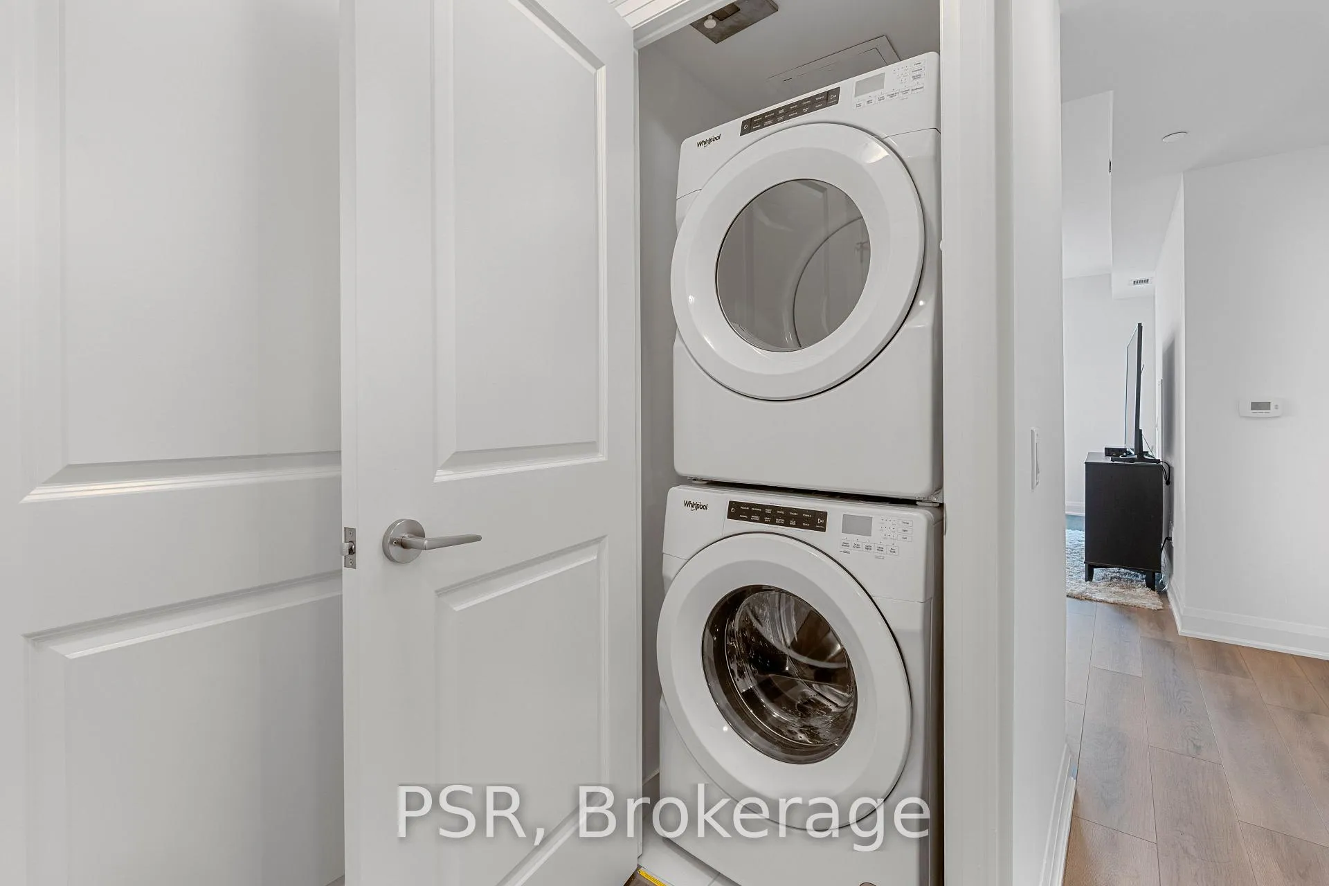 Photo 9 of Unit 704, 20 Gatineau Drive E, Vaughan, Beverley Glen — HOMEH