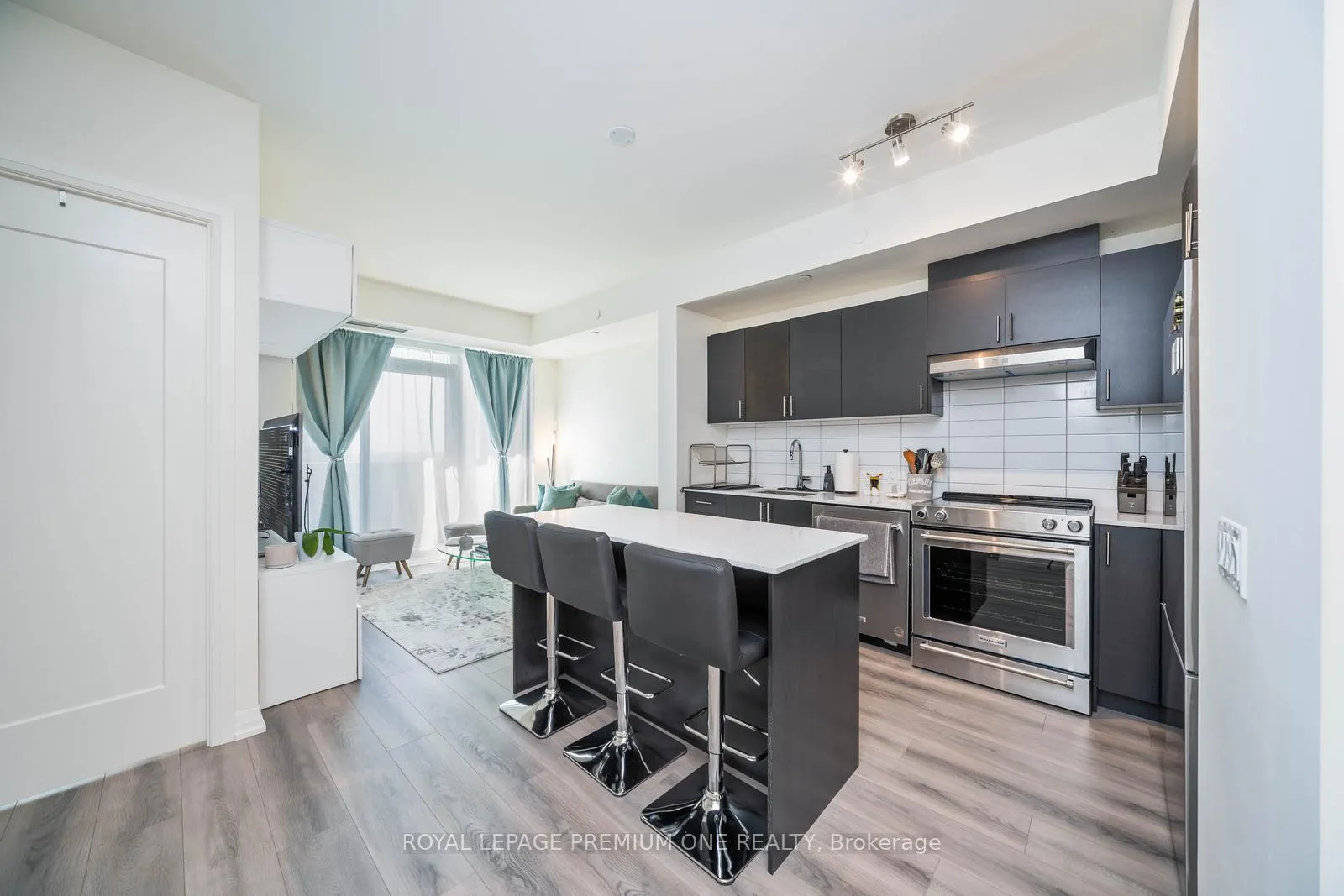 Photo 5 of Unit 1104, 9000 Jane Street, Vaughan, Concord — HOMEH
