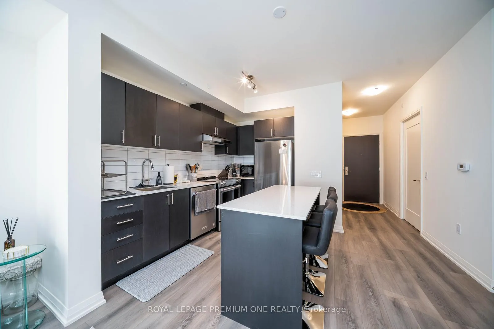 Photo 7 of Unit 1104, 9000 Jane Street, Vaughan, Concord — HOMEH