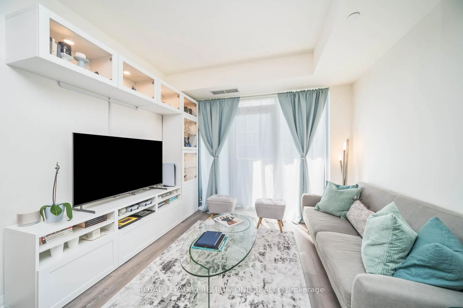 Photo 9 of Unit 1104, 9000 Jane Street, Vaughan, Concord — HOMEH