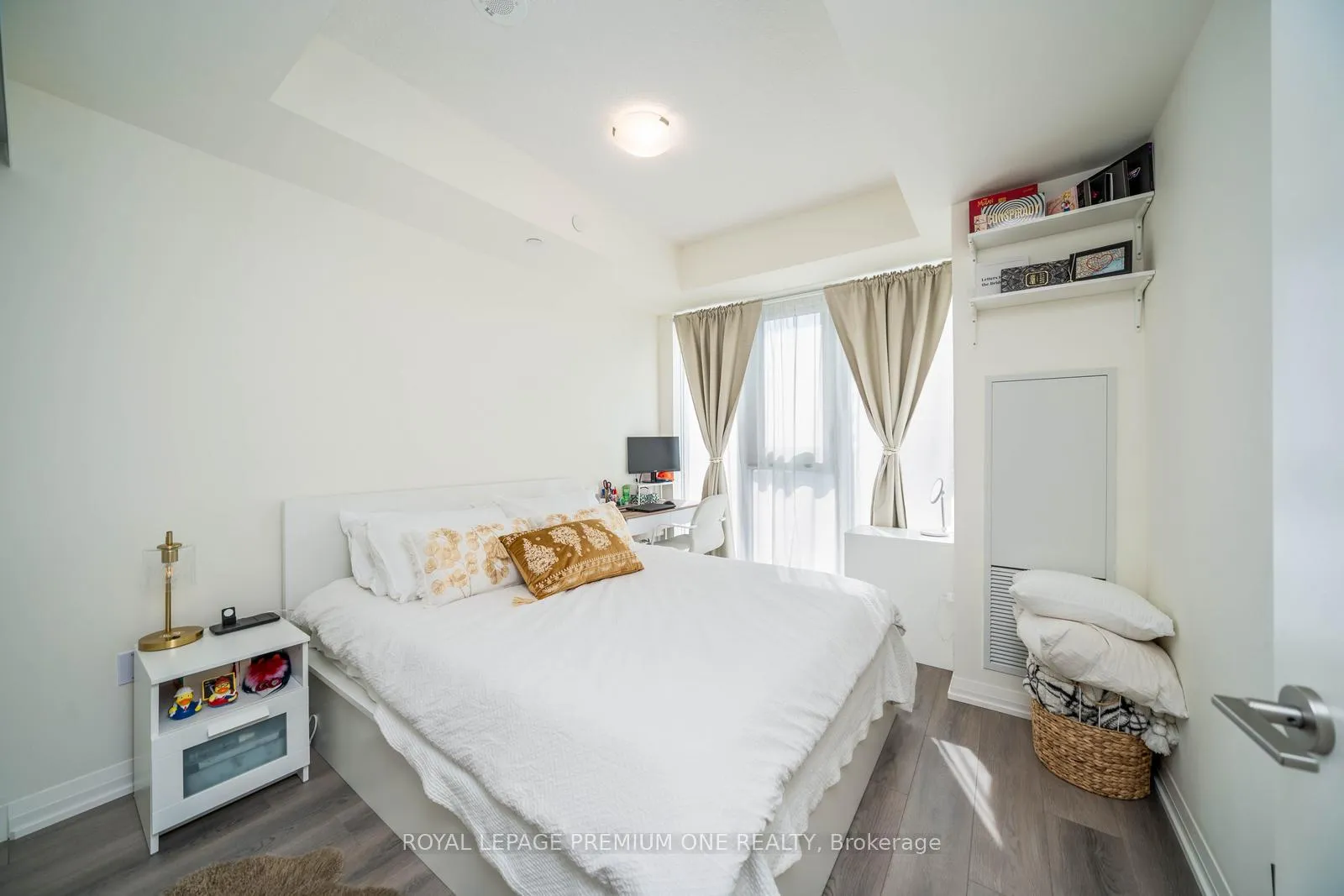 Photo 12 of Unit 1104, 9000 Jane Street, Vaughan, Concord — HOMEH