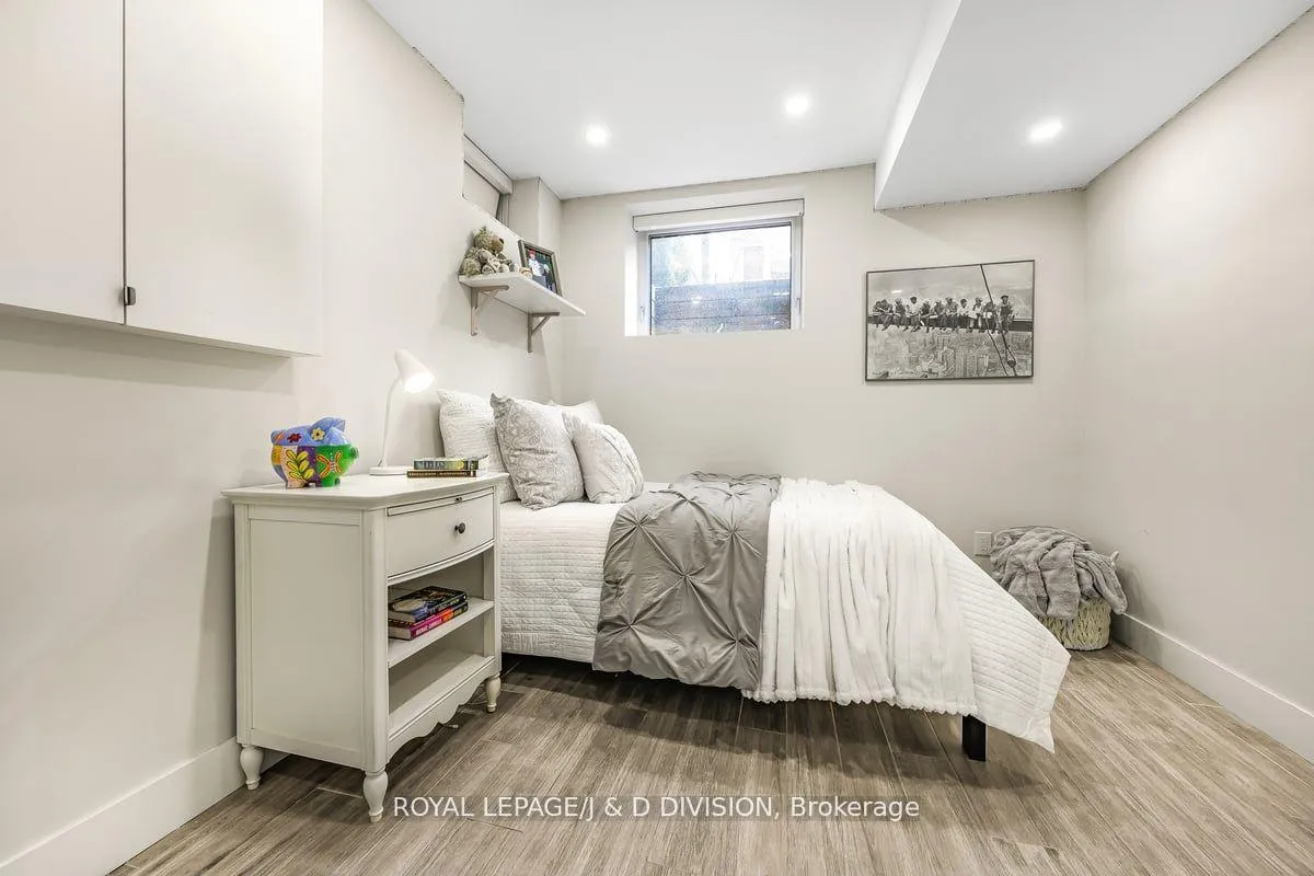 Photo 11 of Unit Lower, 31 Lawrence Avenue W, Toronto, Lawrence Park South — HOMEH