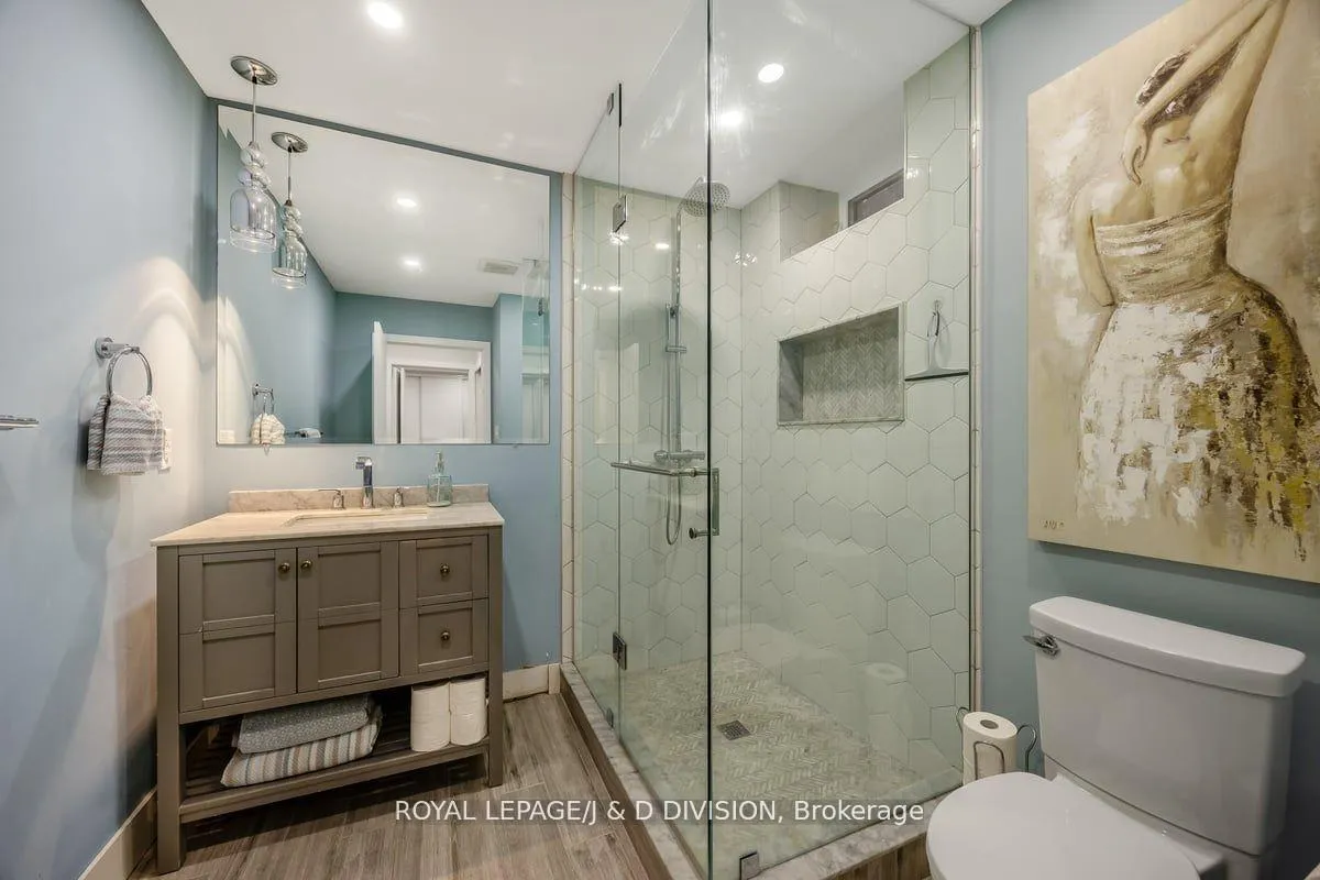 Photo 12 of Unit Lower, 31 Lawrence Avenue W, Toronto, Lawrence Park South — HOMEH