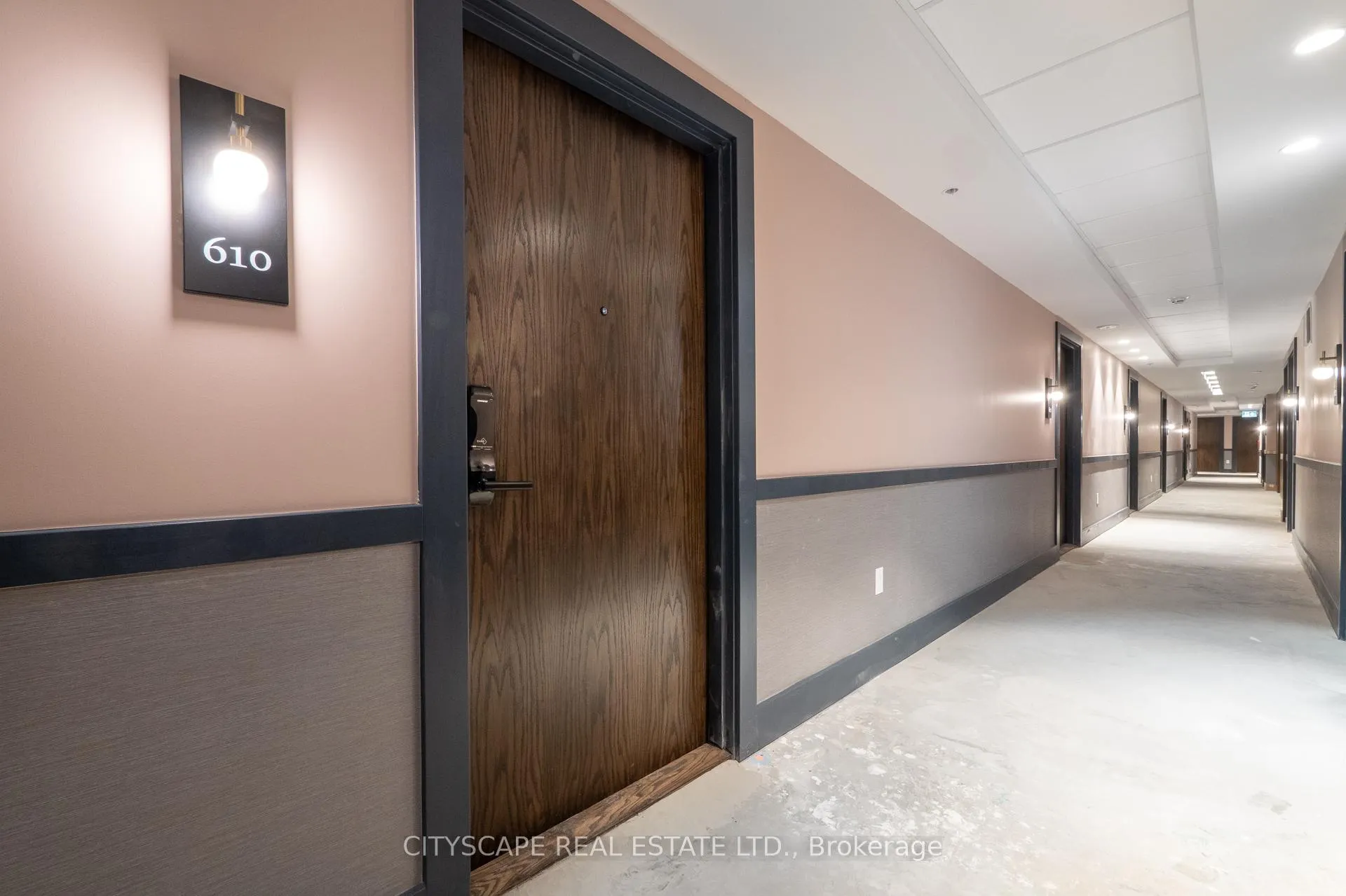 Photo 1 of Unit 610, 2782 Barton Street E, Hamilton, Riverdale — HOMEH