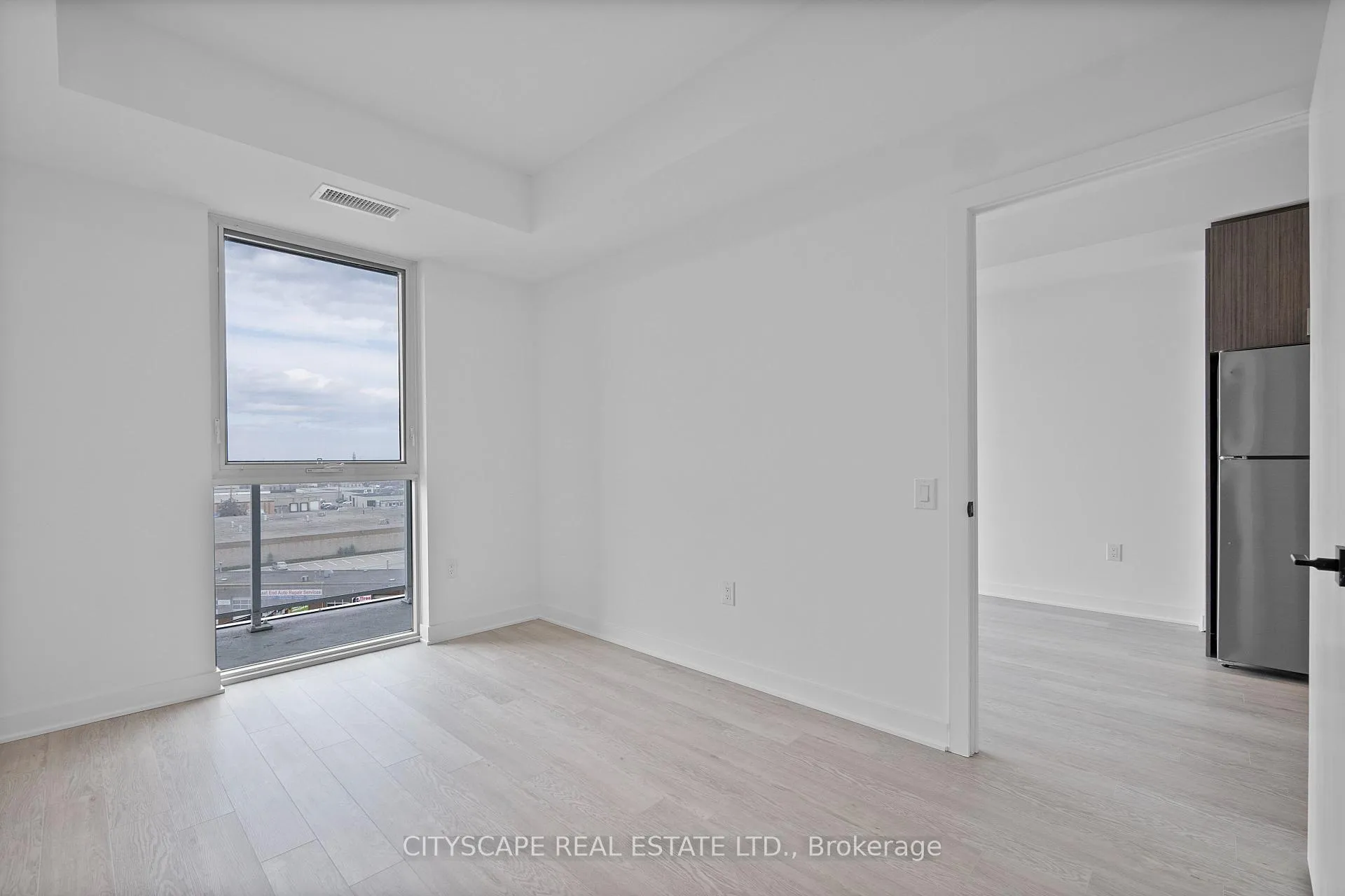 Photo 18 of Unit 610, 2782 Barton Street E, Hamilton, Riverdale — HOMEH