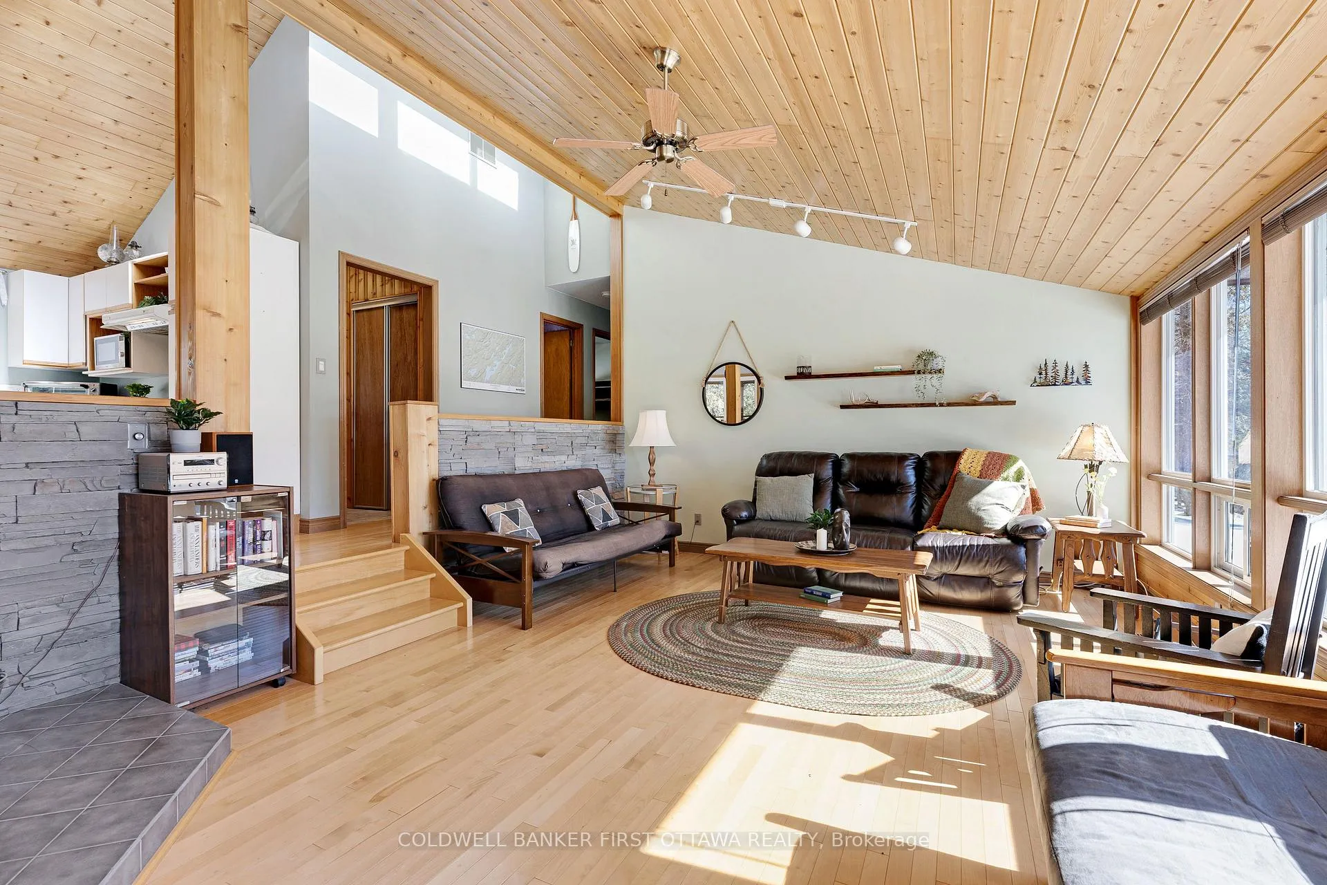 Photo 12 of 1257 North Shore Estates Lane, Frontenac, Frontenac North — HOMEH