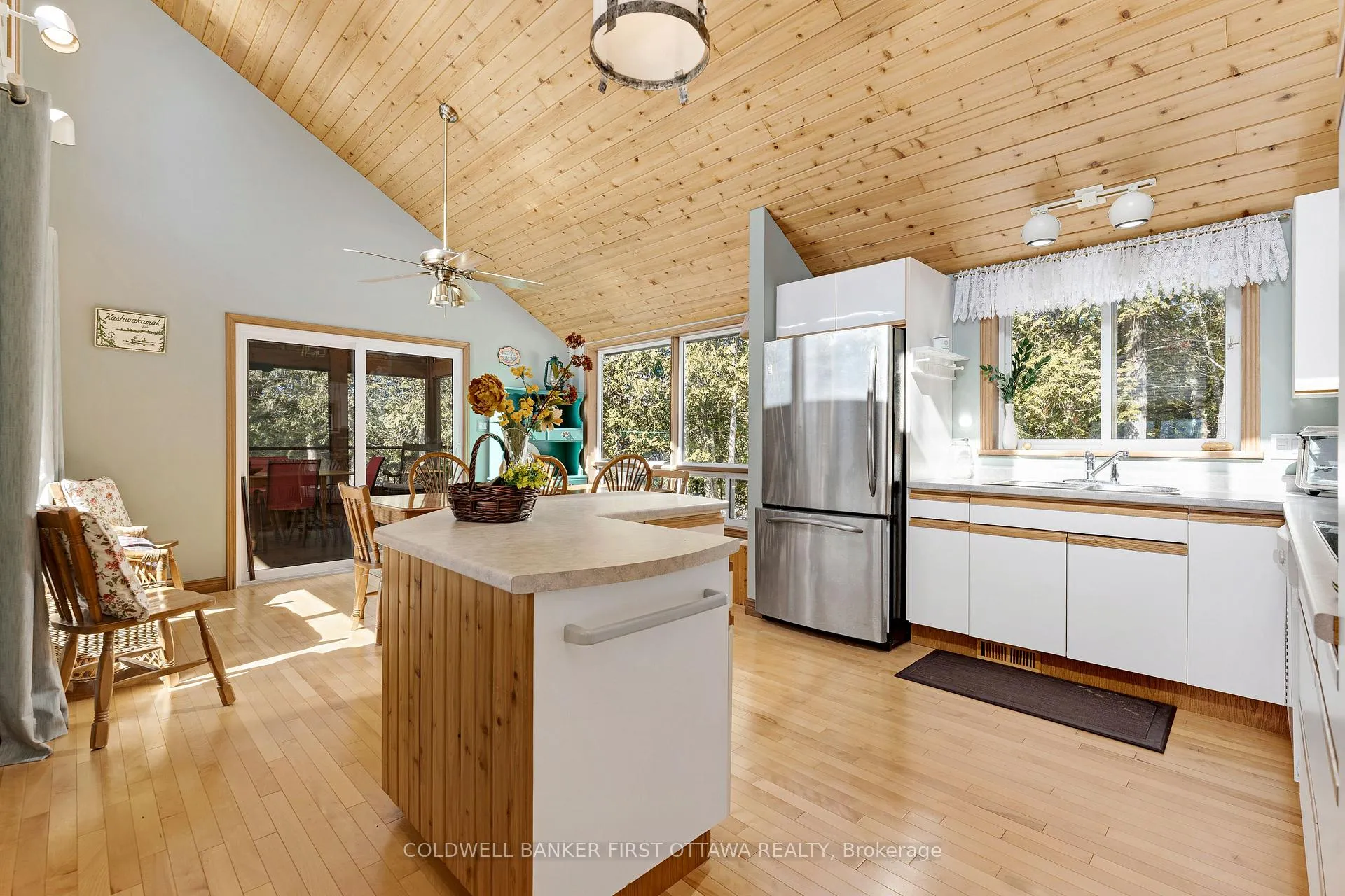 Photo 17 of 1257 North Shore Estates Lane, Frontenac, Frontenac North — HOMEH
