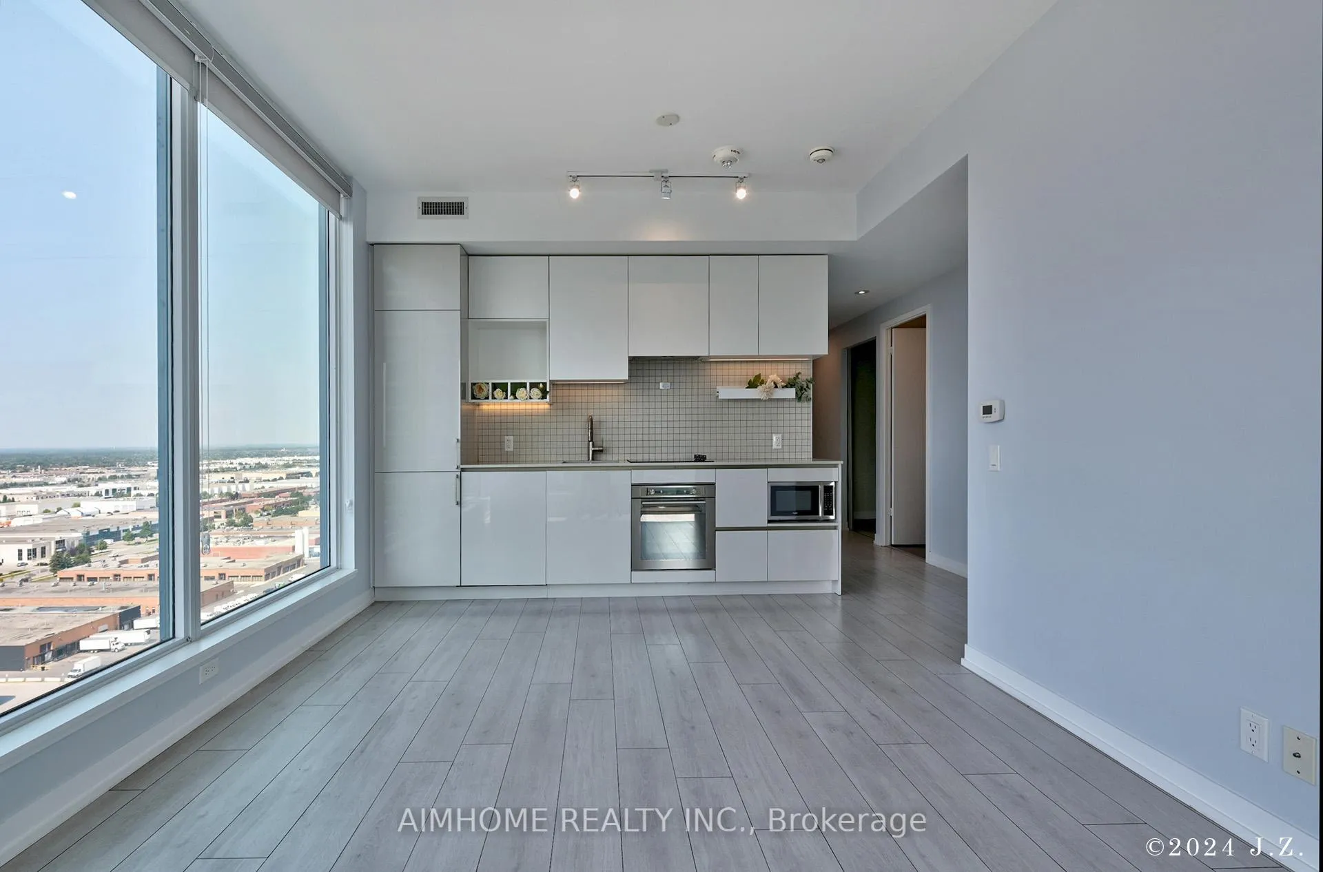 Photo 3 of Unit 2209, 898 Portage Parkway, Vaughan, Vaughan Corporate Centre — HOMEH