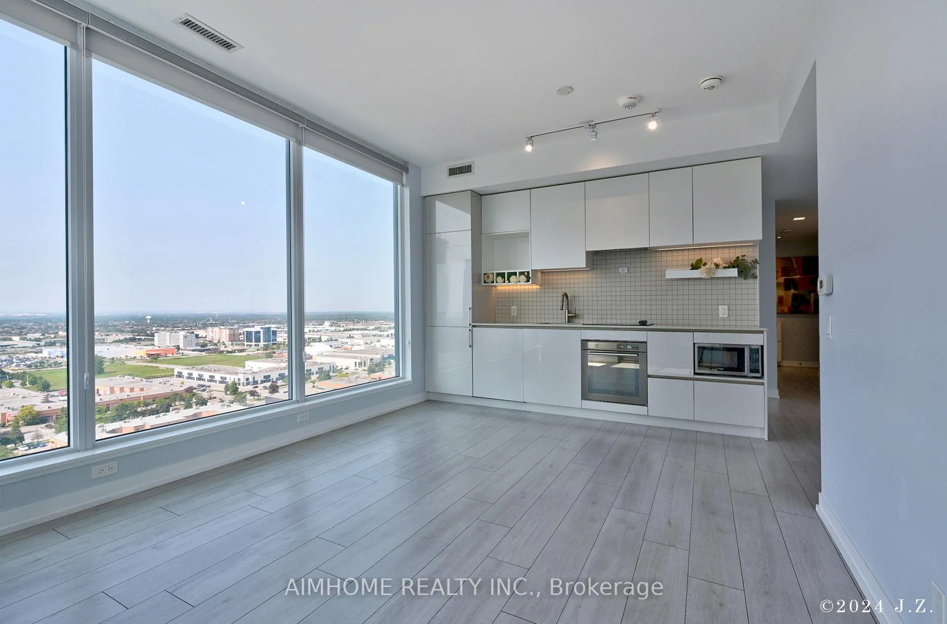 Photo 5 of Unit 2209, 898 Portage Parkway, Vaughan, Vaughan Corporate Centre — HOMEH