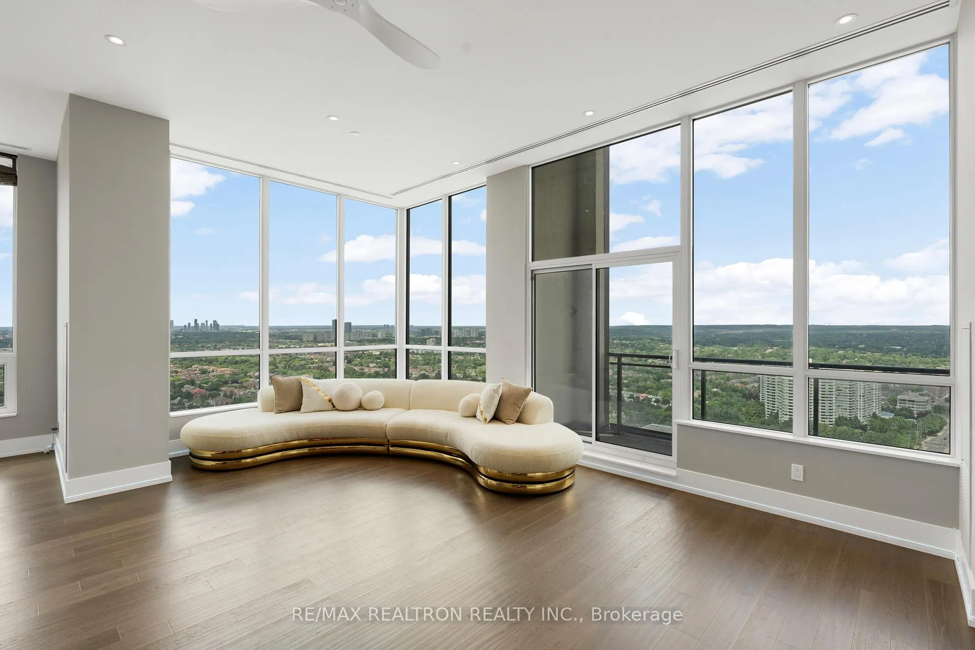 Photo 8 of Unit PH1, 1 Grandview Avenue, Markham, Grandview — HOMEH
