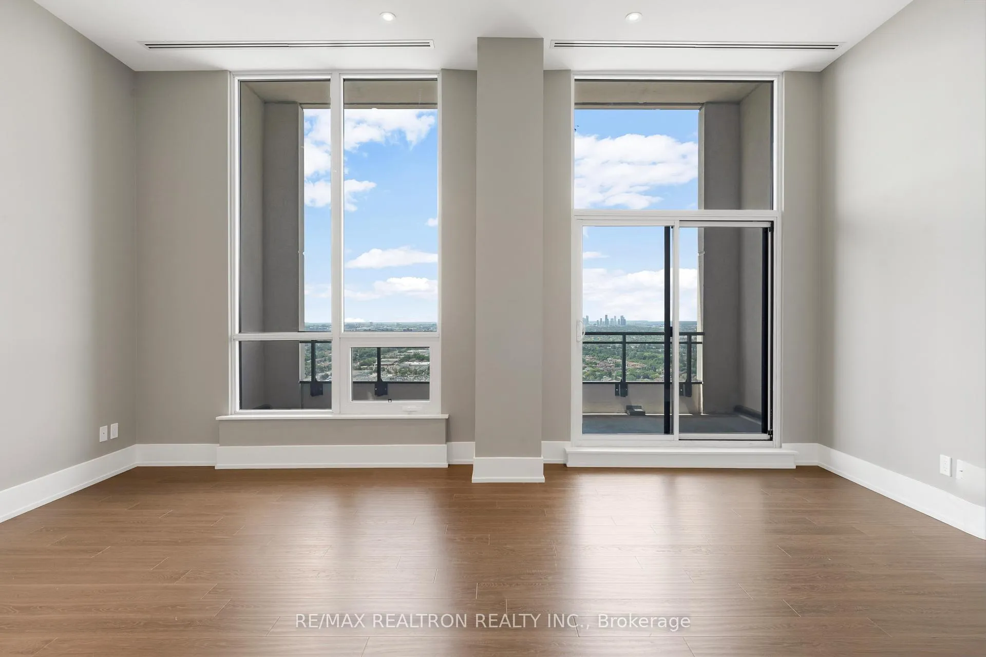 Photo 15 of Unit PH1, 1 Grandview Avenue, Markham, Grandview — HOMEH