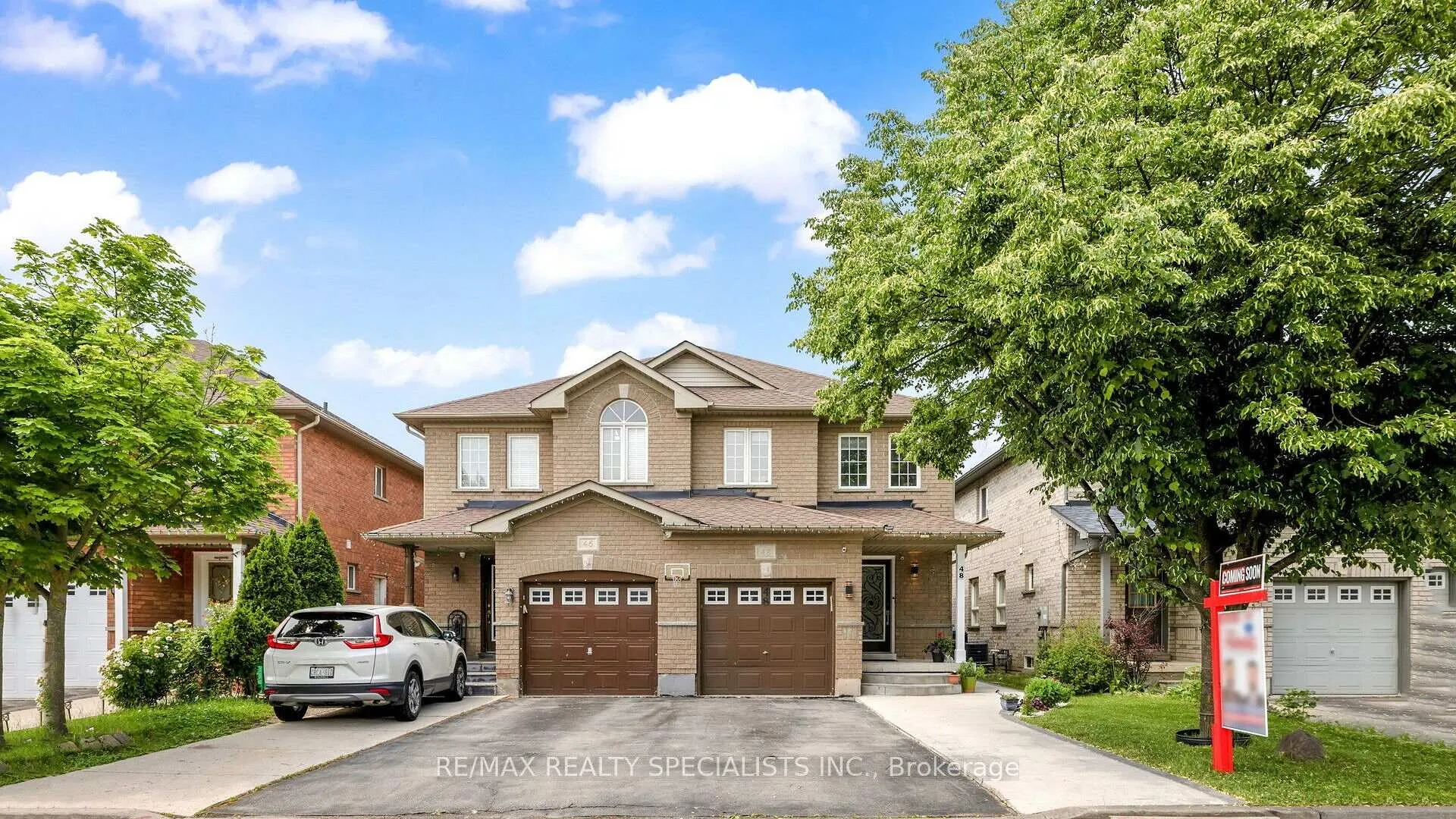 Front of 48 Ridgefield Court
