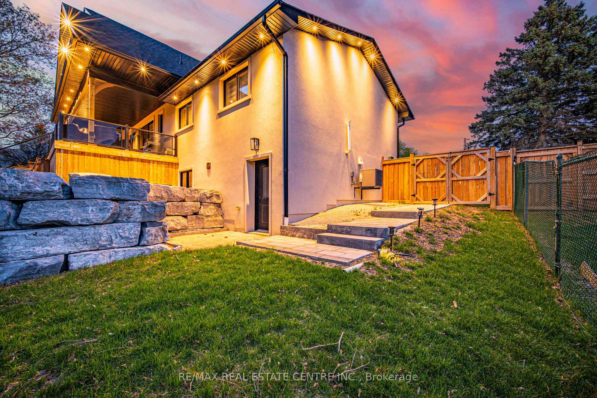 Photo 44 of 3 Larry Street, Caledon, Caledon East — HOMEH