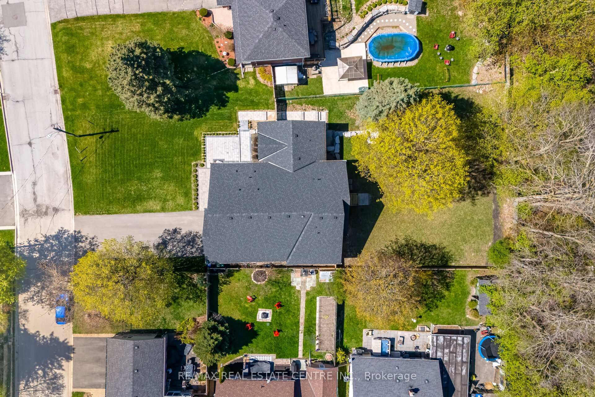 Photo 48 of 3 Larry Street, Caledon, Caledon East — HOMEH