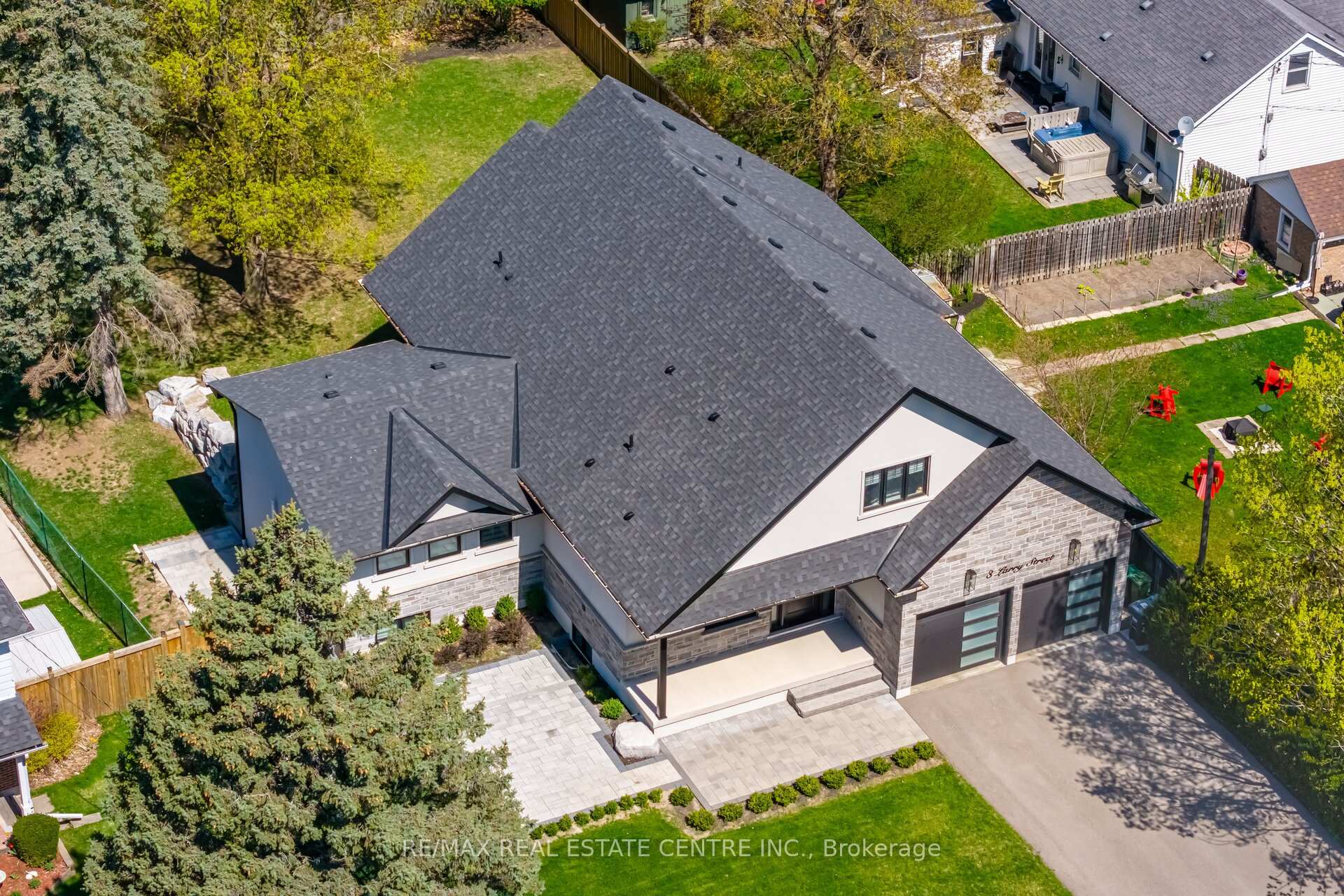 Photo 50 of 3 Larry Street, Caledon, Caledon East — HOMEH