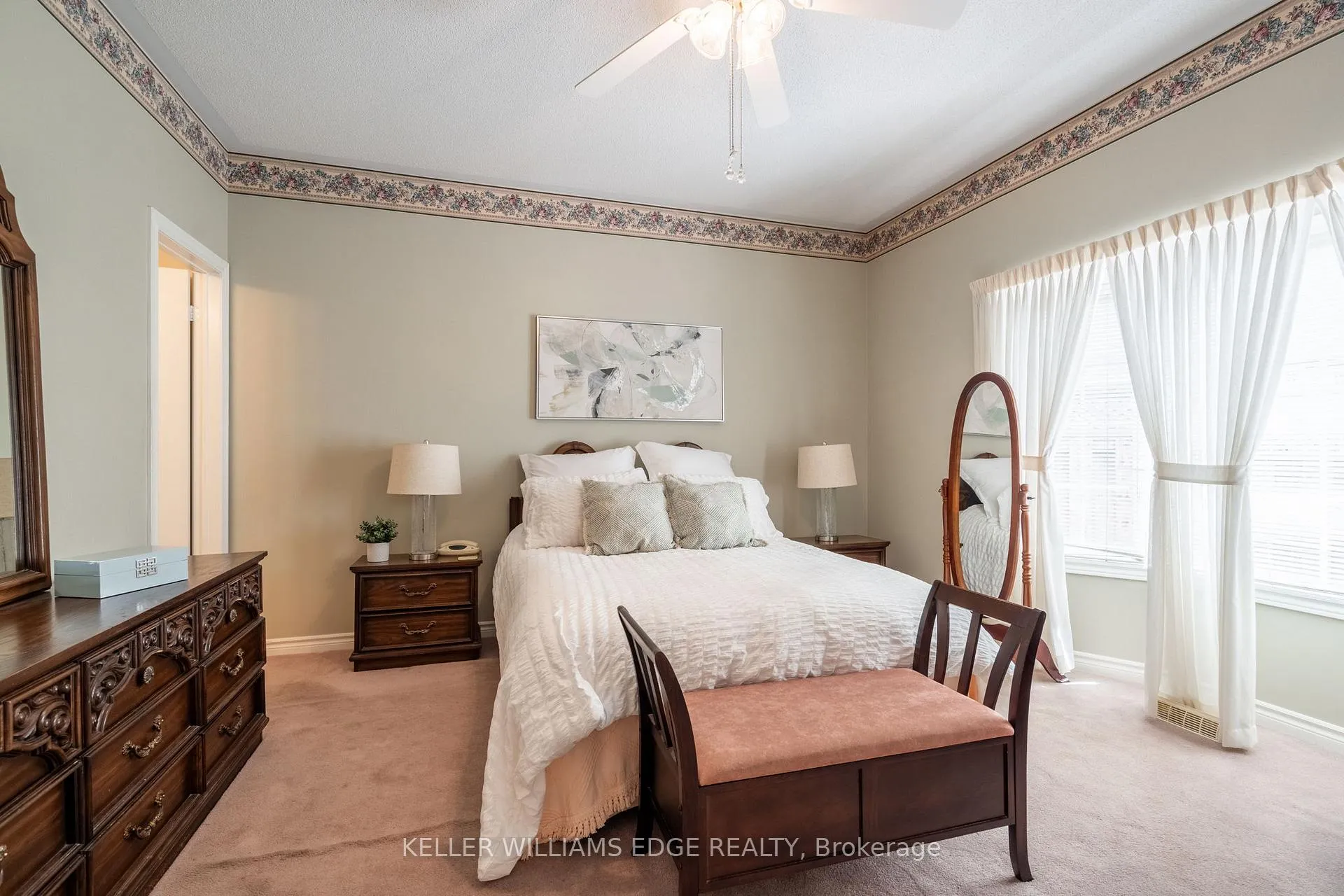 Photo 11 of 281 Silverbirch Boulevard, Hamilton, Rural Glanbrook — HOMEH