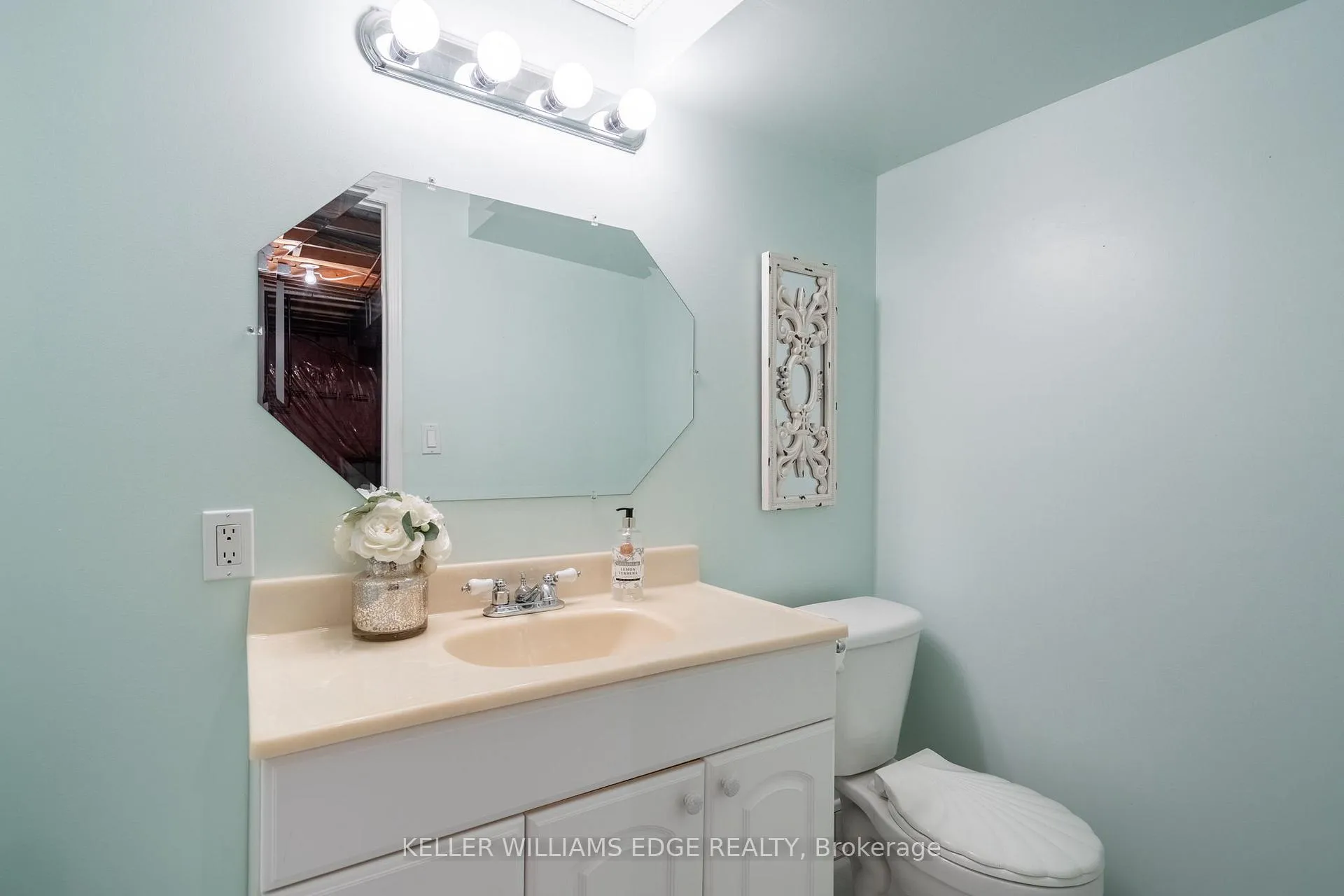 Photo 19 of 281 Silverbirch Boulevard, Hamilton, Rural Glanbrook — HOMEH