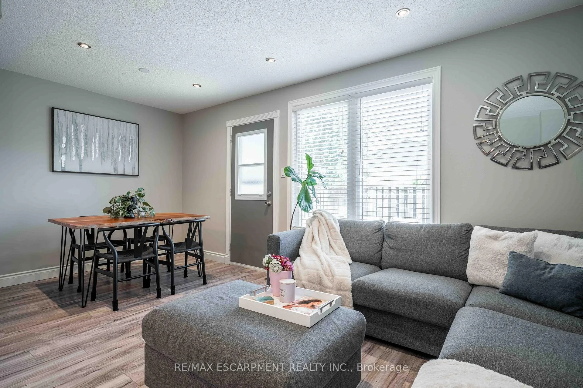 Photo 5 of Unit 33, 1396 Upper Ottawa Street, Hamilton, Quinndale — HOMEH