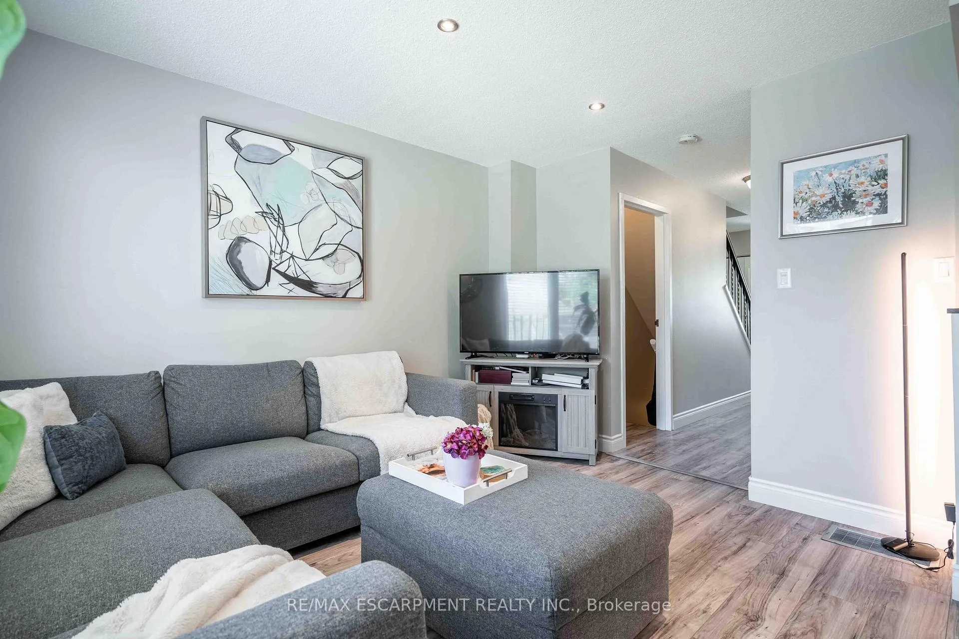 Photo 6 of Unit 33, 1396 Upper Ottawa Street, Hamilton, Quinndale — HOMEH