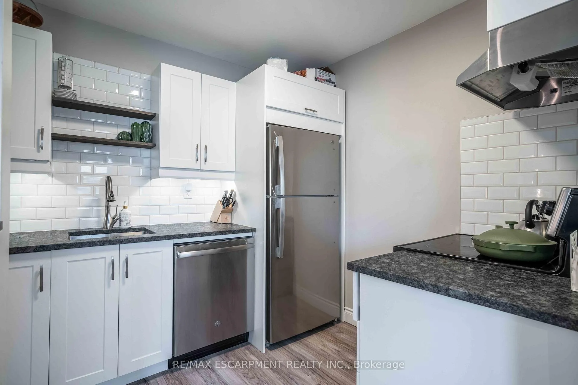 Photo 9 of Unit 33, 1396 Upper Ottawa Street, Hamilton, Quinndale — HOMEH