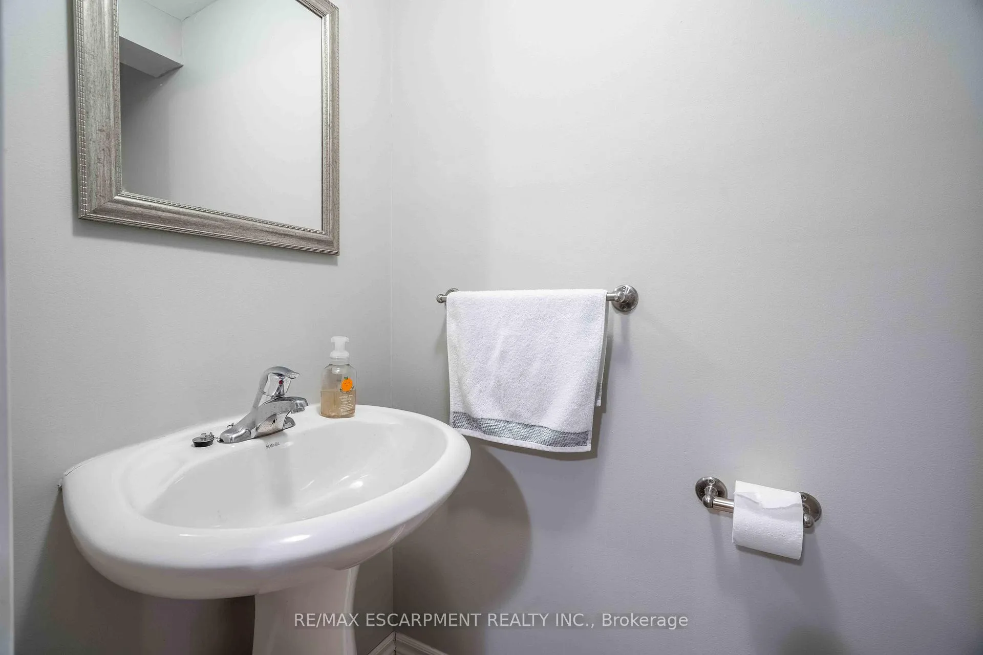 Photo 16 of Unit 33, 1396 Upper Ottawa Street, Hamilton, Quinndale — HOMEH