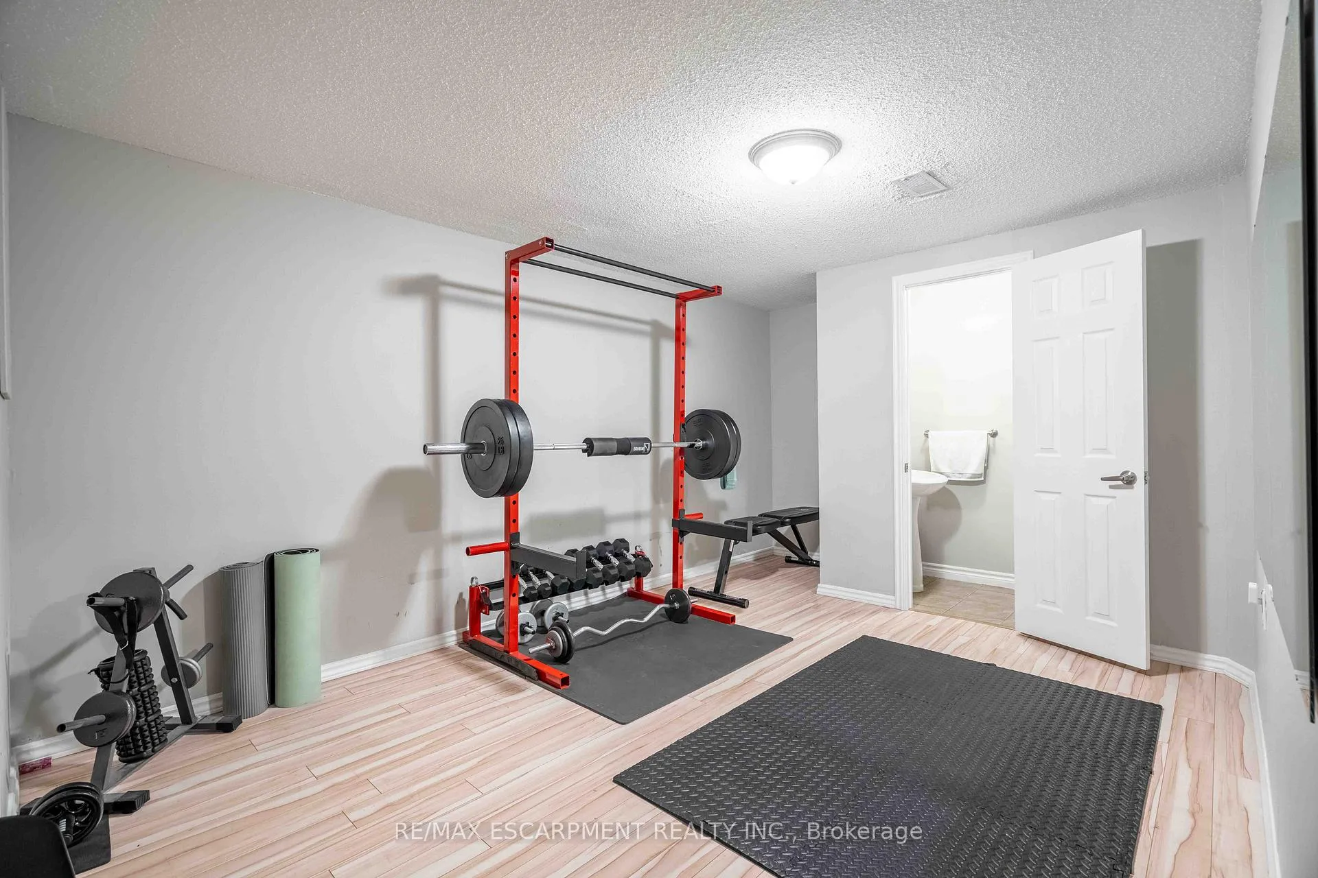 Photo 17 of Unit 33, 1396 Upper Ottawa Street, Hamilton, Quinndale — HOMEH