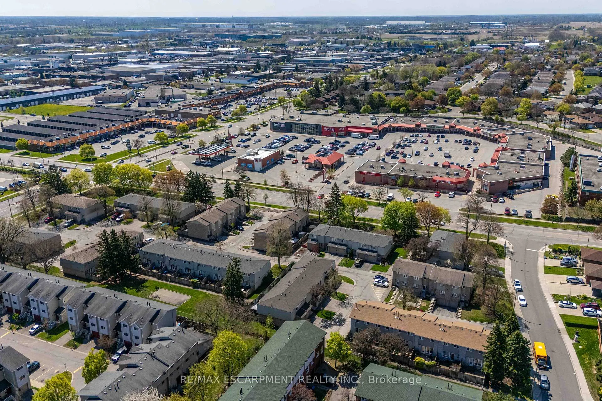Photo 21 of Unit 33, 1396 Upper Ottawa Street, Hamilton, Quinndale — HOMEH