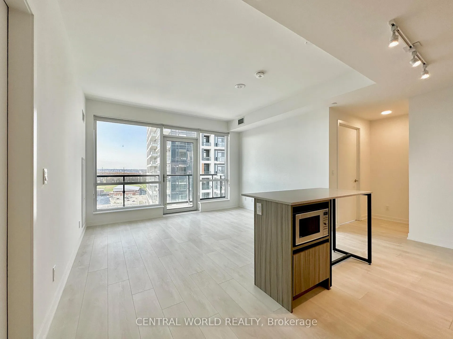 Photo 2 of Unit A1426, 7950 Bathurst Street, Vaughan, Beverley Glen — HOMEH