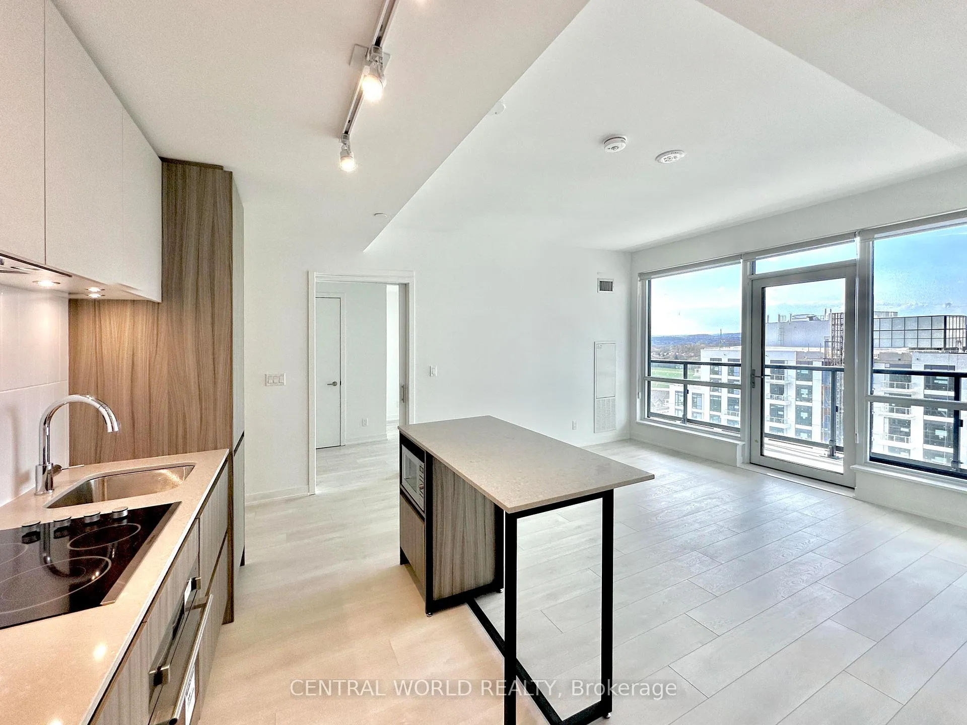 Photo 4 of Unit A1426, 7950 Bathurst Street, Vaughan, Beverley Glen — HOMEH