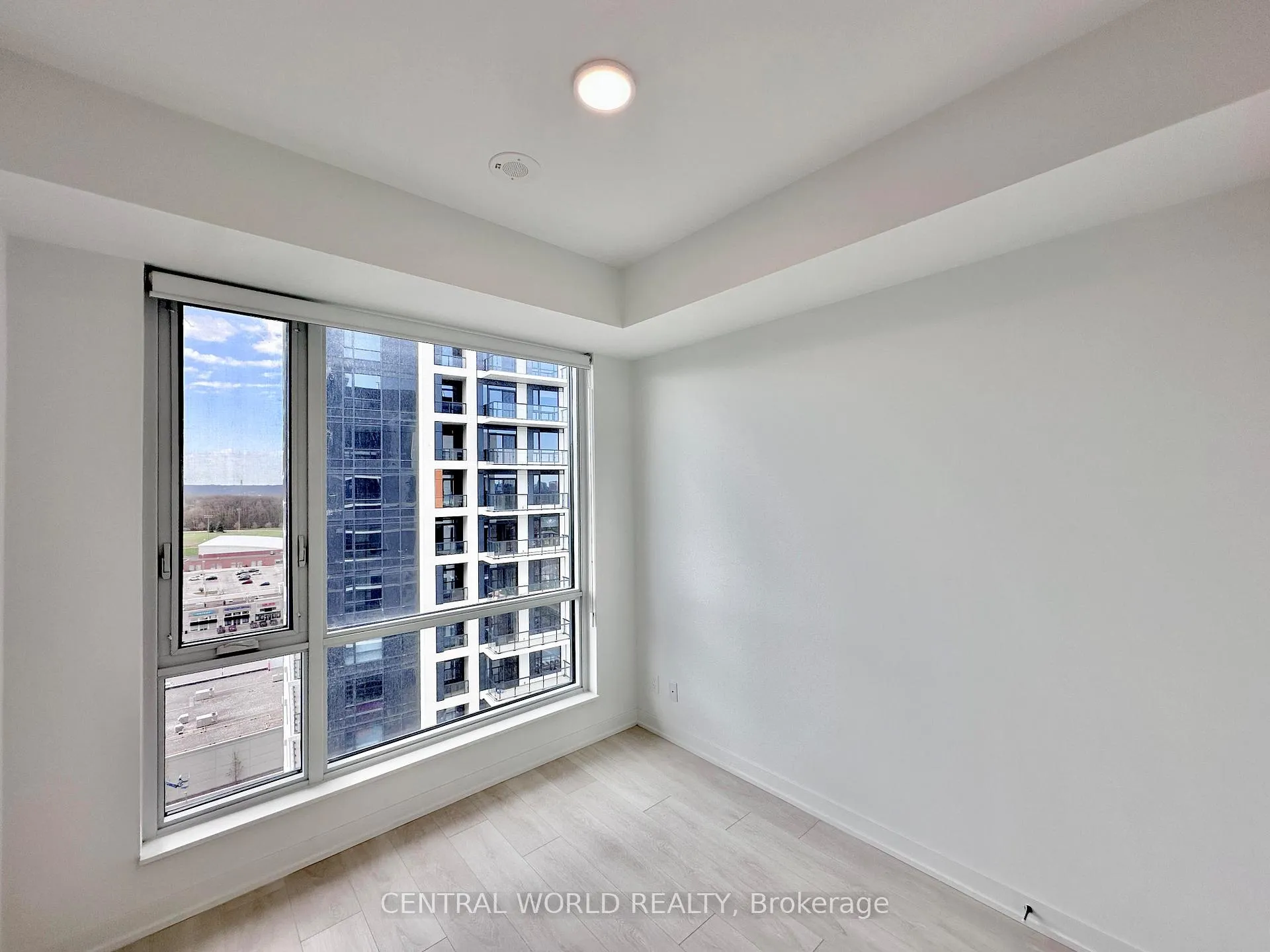 Photo 5 of Unit A1426, 7950 Bathurst Street, Vaughan, Beverley Glen — HOMEH