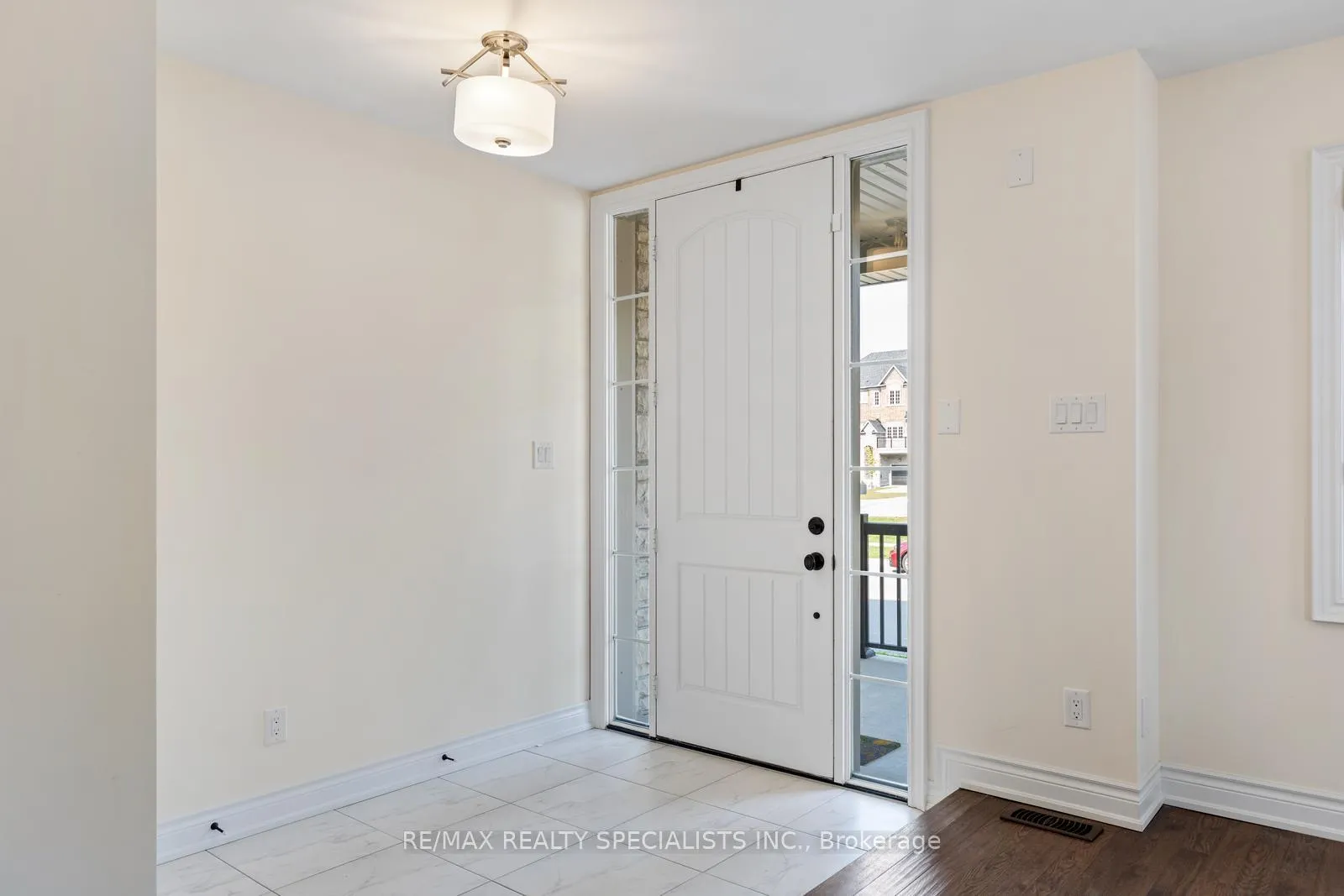 Photo 5 of 39 New Yorkton Avenue, Markham, Angus Glen — HOMEH