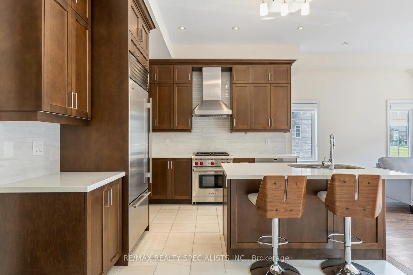 Photo 9 of 39 New Yorkton Avenue, Markham, Angus Glen — HOMEH