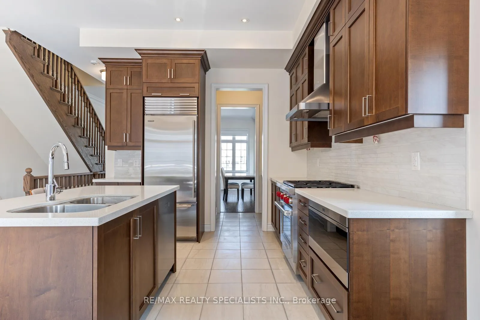 Photo 12 of 39 New Yorkton Avenue, Markham, Angus Glen — HOMEH