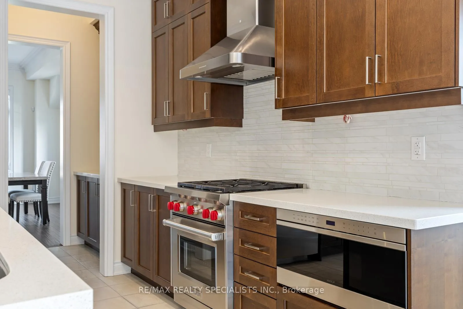 Photo 13 of 39 New Yorkton Avenue, Markham, Angus Glen — HOMEH