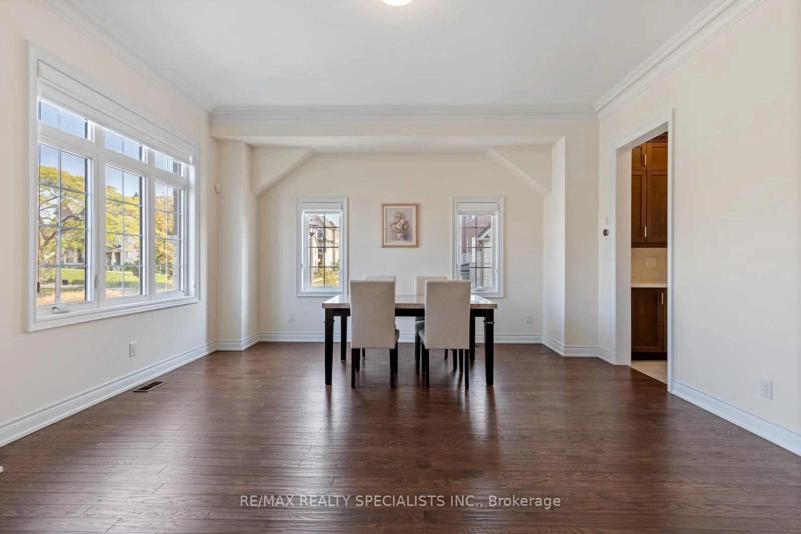 Photo 22 of 39 New Yorkton Avenue, Markham, Angus Glen — HOMEH