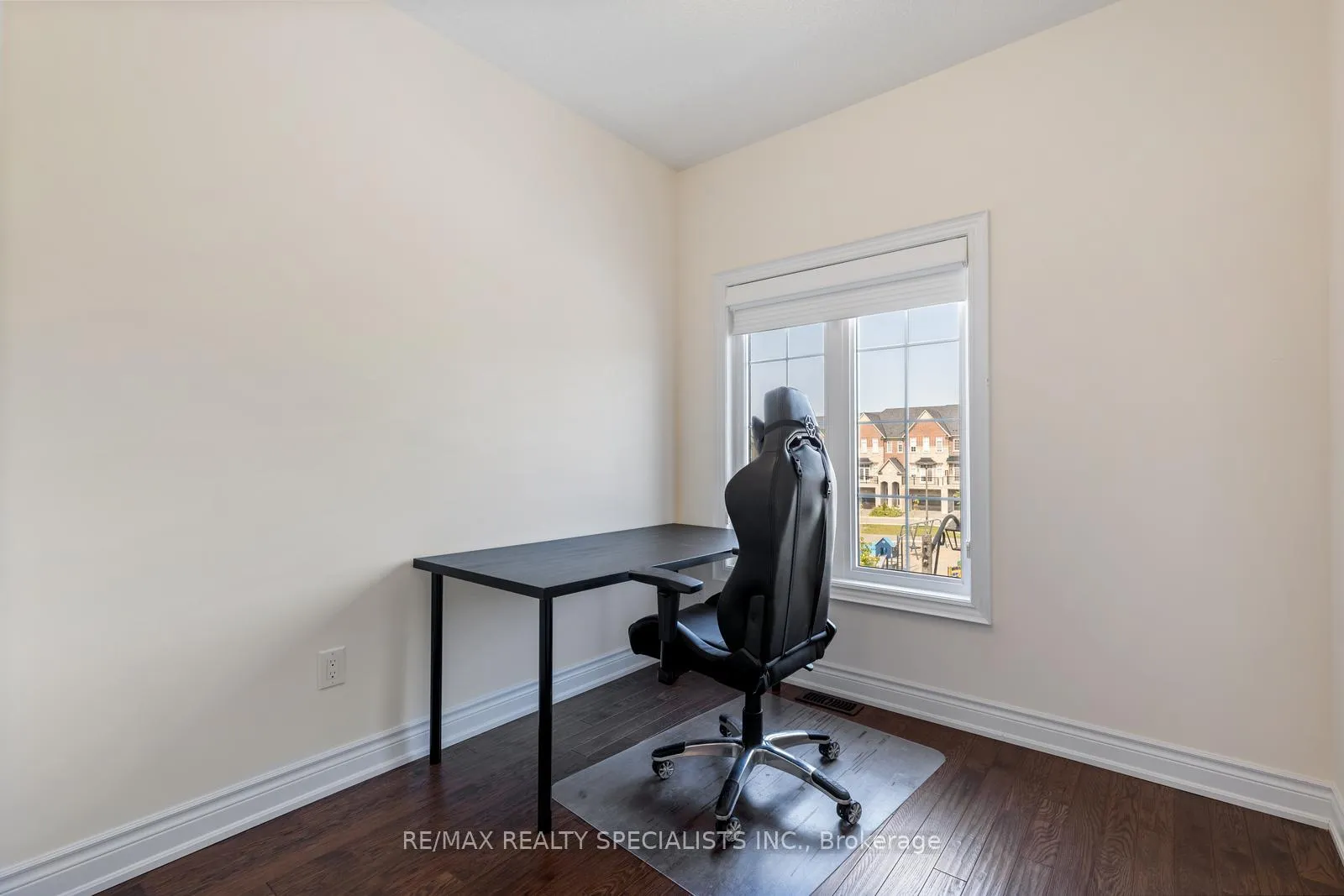 Photo 32 of 39 New Yorkton Avenue, Markham, Angus Glen — HOMEH