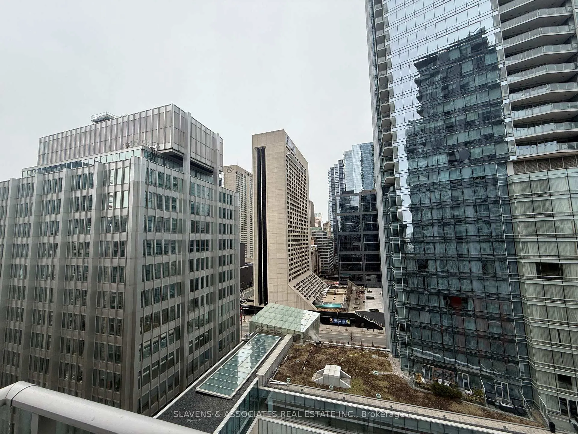 Front of Unit 1407, 126 Simcoe Street