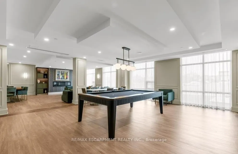 Photo 6 of Unit 703, 460 Dundas Street E, Hamilton, Waterdown — HOMEH