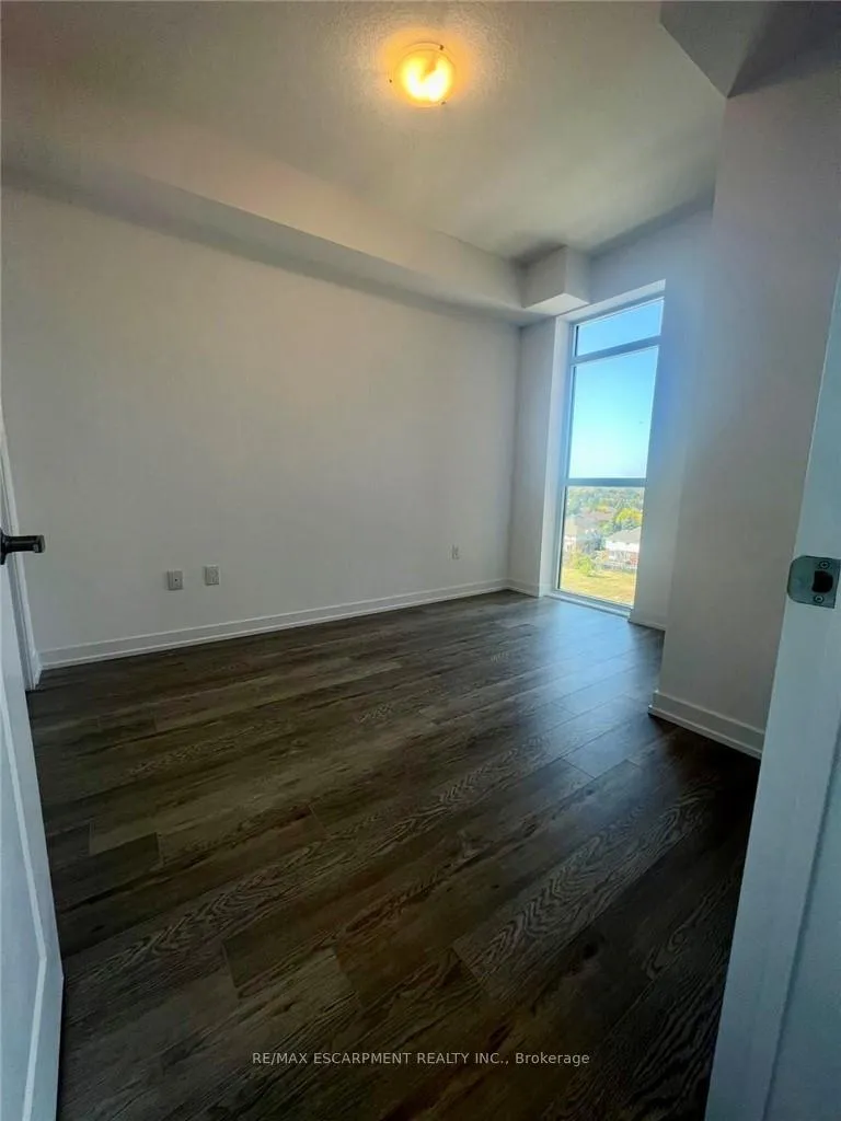 Photo 20 of Unit 703, 460 Dundas Street E, Hamilton, Waterdown — HOMEH