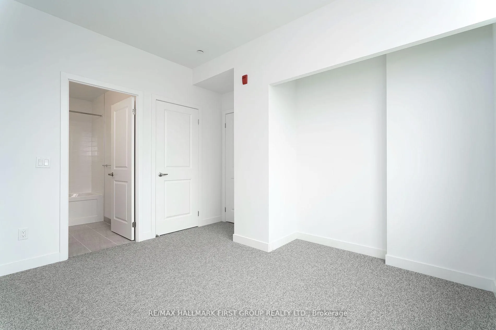 Photo 11 of Unit 216, 1010 Dundas Street E, Whitby, Pringle Creek — HOMEH