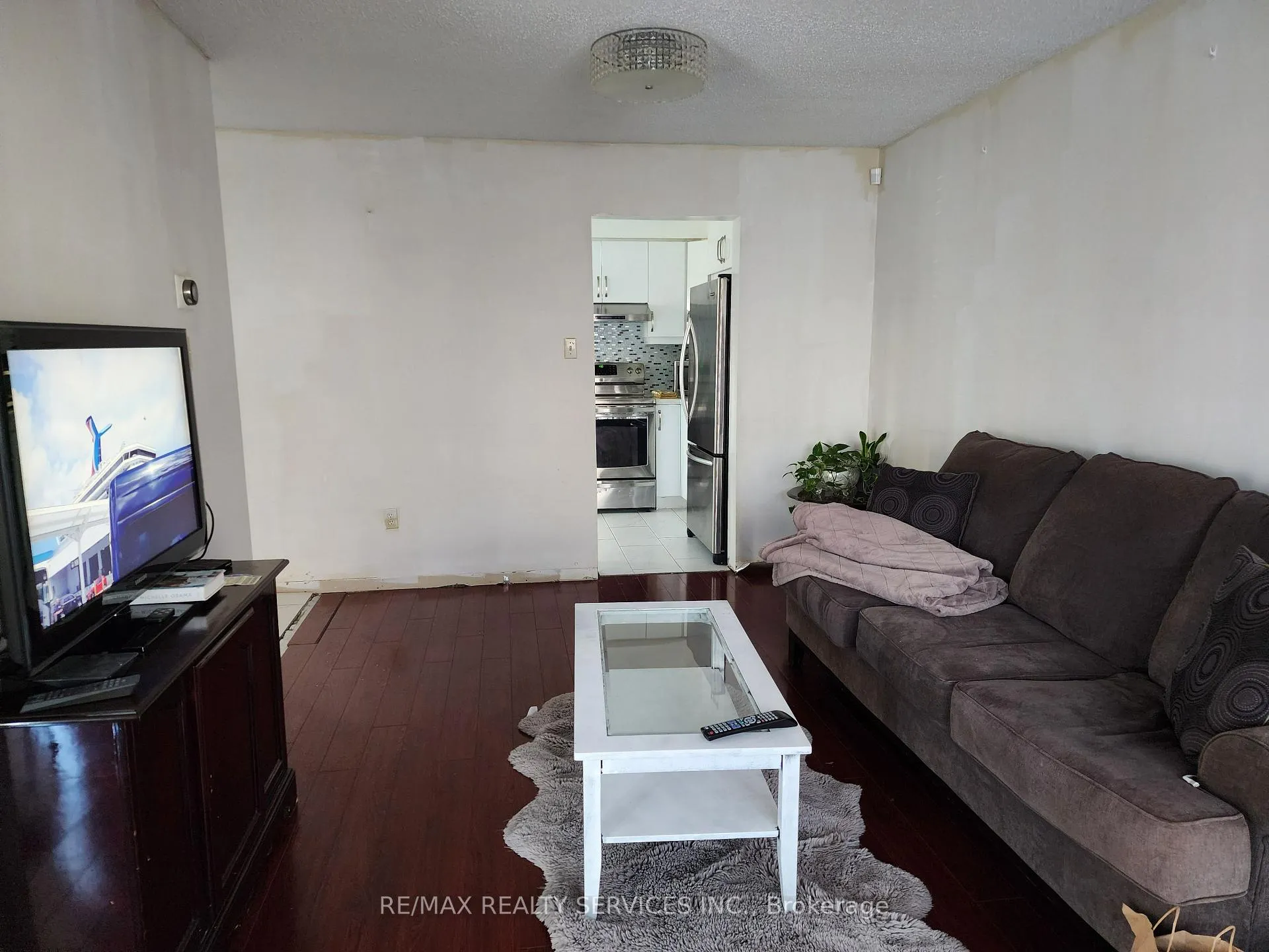 Photo 7 of 140 Wright Crescent, Ajax, Central — HOMEH