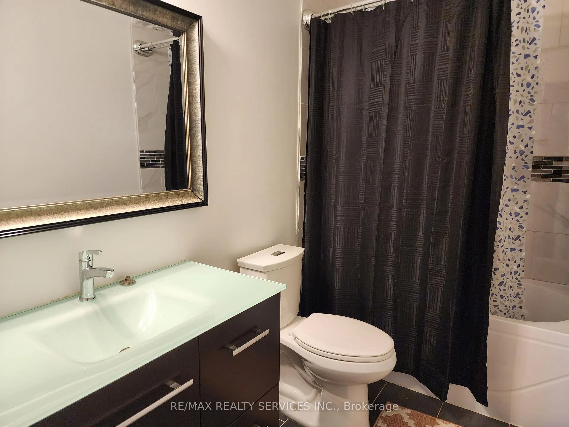 Photo 22 of 140 Wright Crescent, Ajax, Central — HOMEH