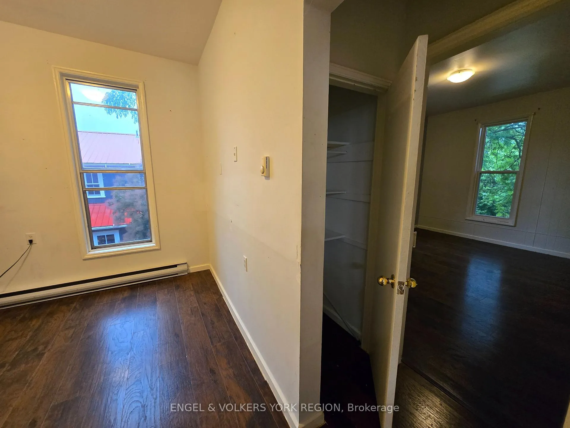 Photo 5 of Unit B, 16 Centre Street, New Tecumseth, Beeton — HOMEH