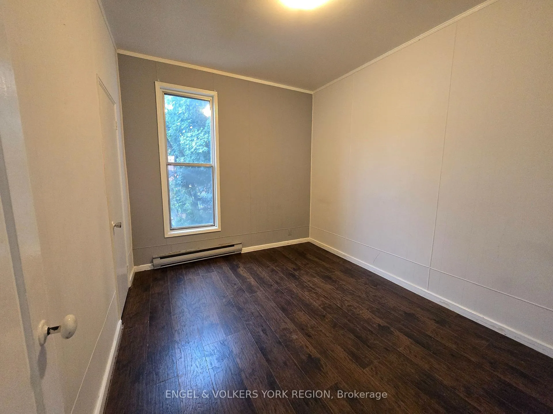 Photo 7 of Unit B, 16 Centre Street, New Tecumseth, Beeton — HOMEH