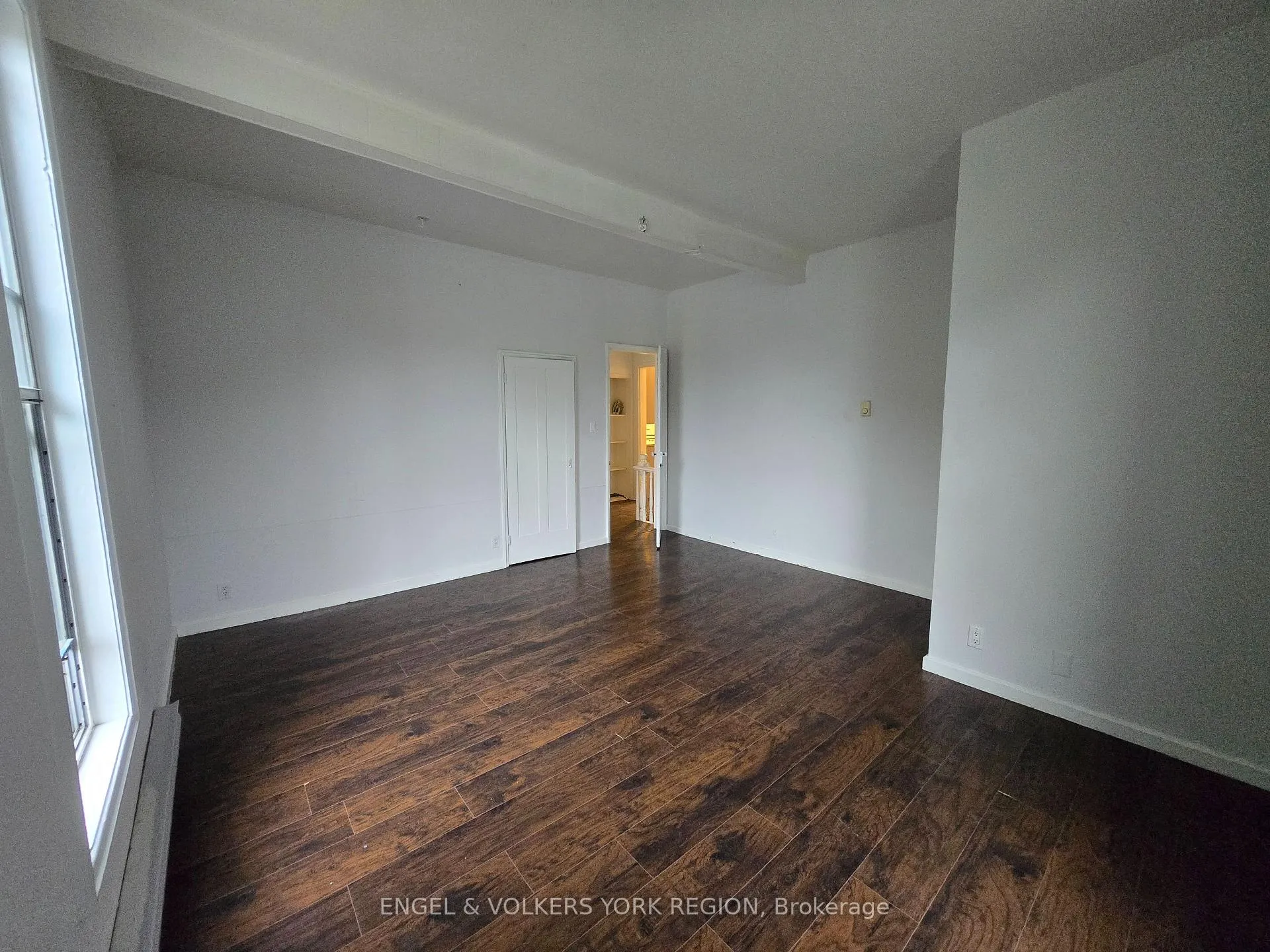 Photo 12 of Unit B, 16 Centre Street, New Tecumseth, Beeton — HOMEH