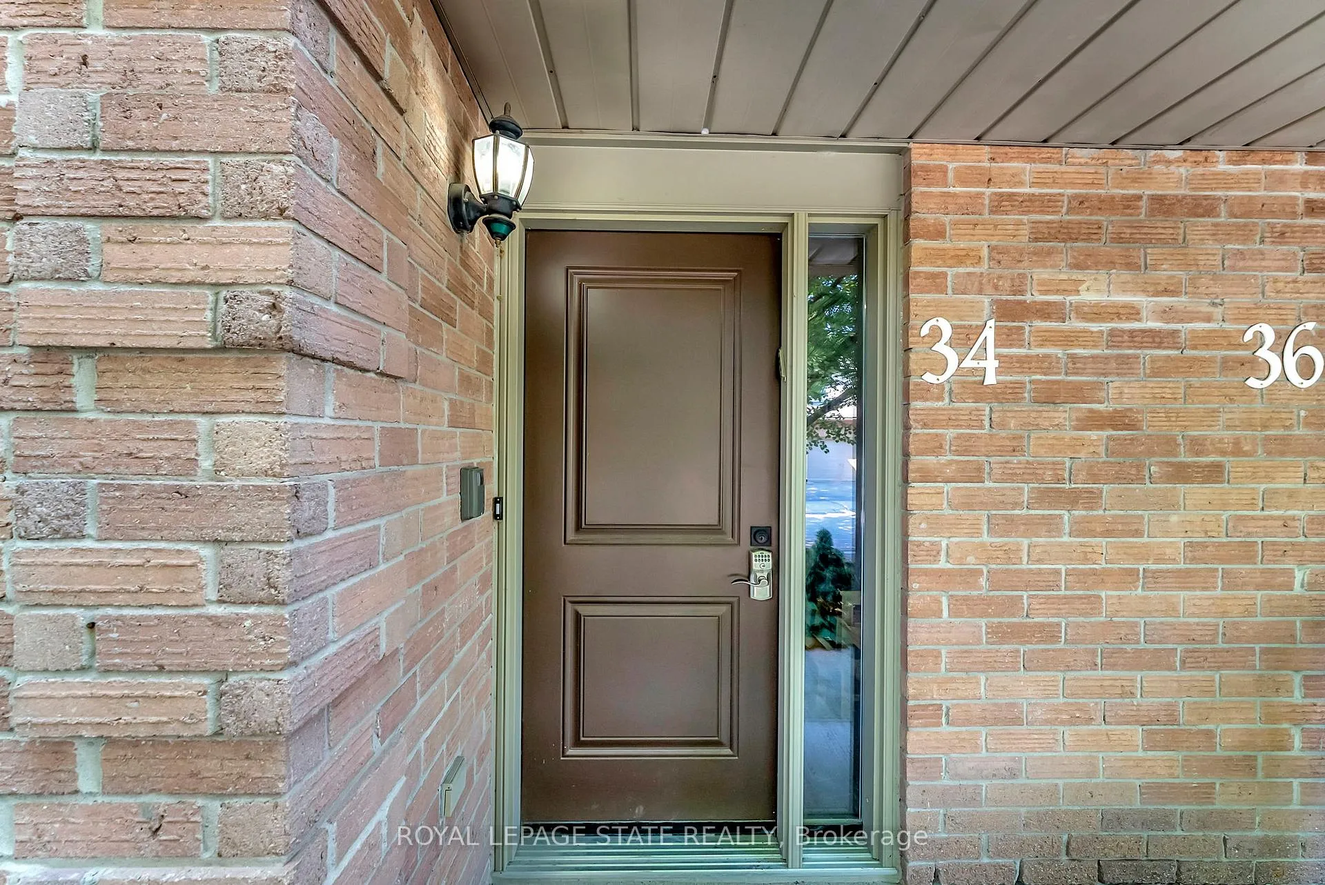 Photo 2 of Unit 34, 26 Moss Boulevard, Hamilton, Dundas — HOMEH