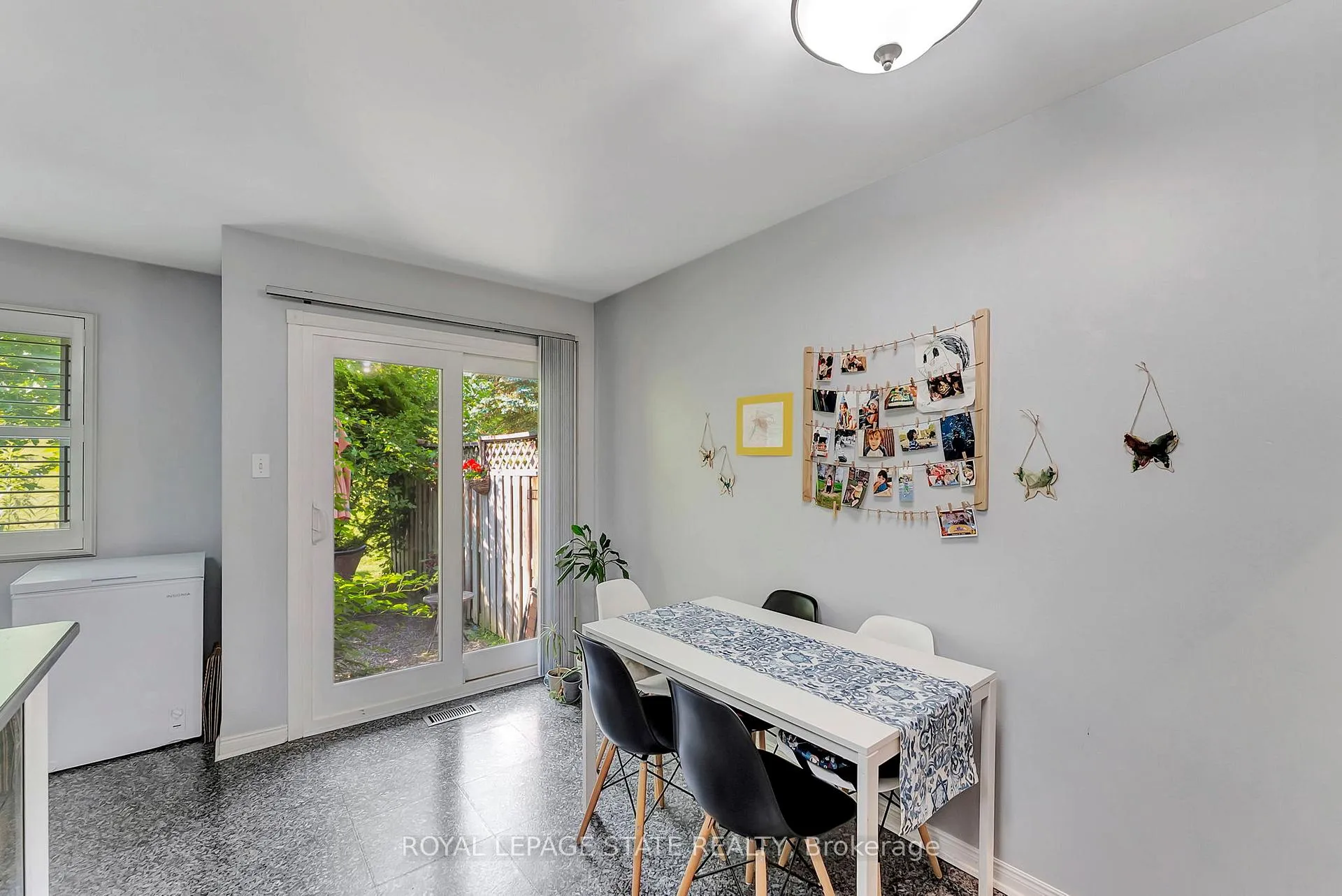 Photo 14 of Unit 34, 26 Moss Boulevard, Hamilton, Dundas — HOMEH