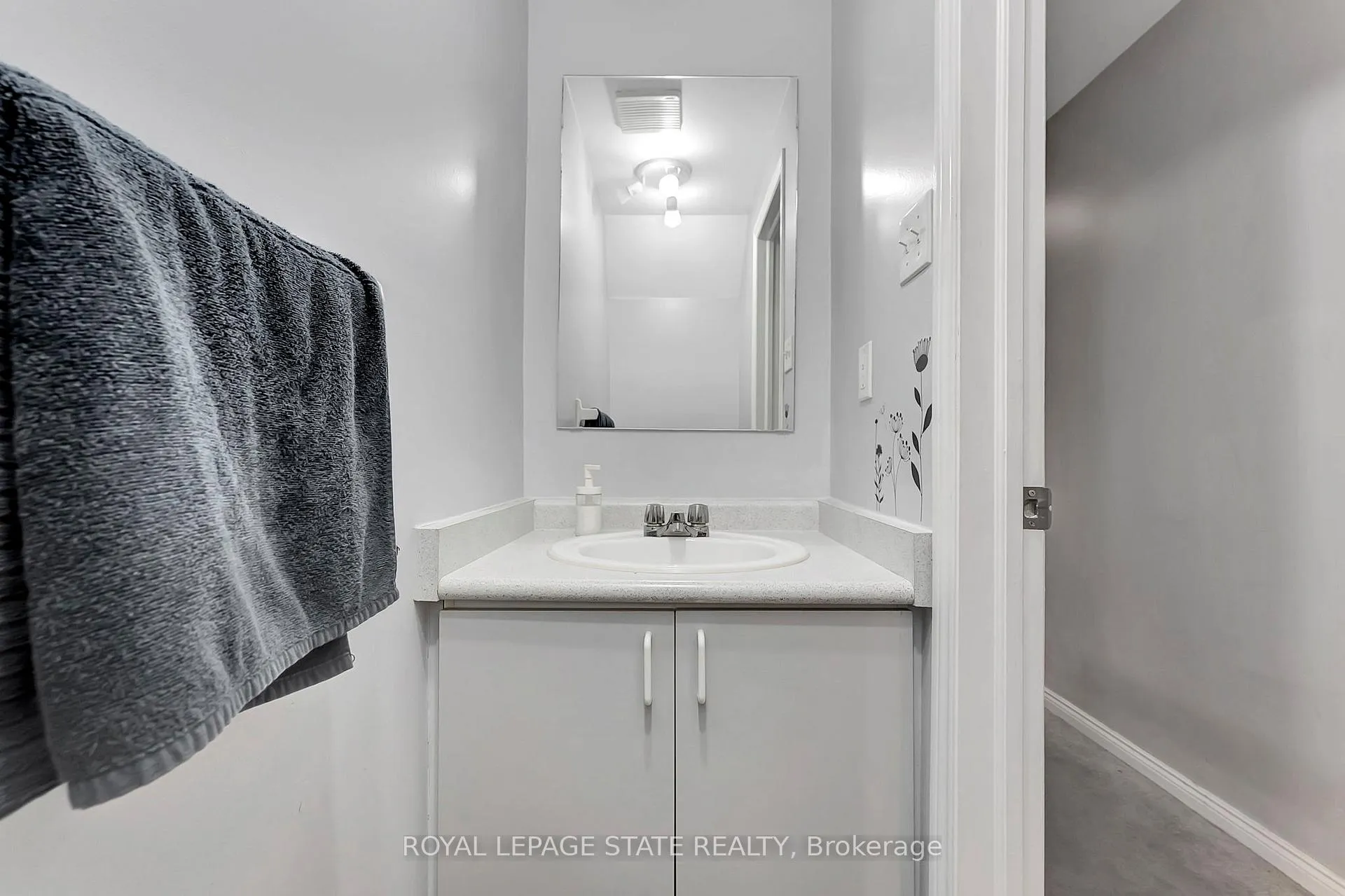 Photo 25 of Unit 34, 26 Moss Boulevard, Hamilton, Dundas — HOMEH